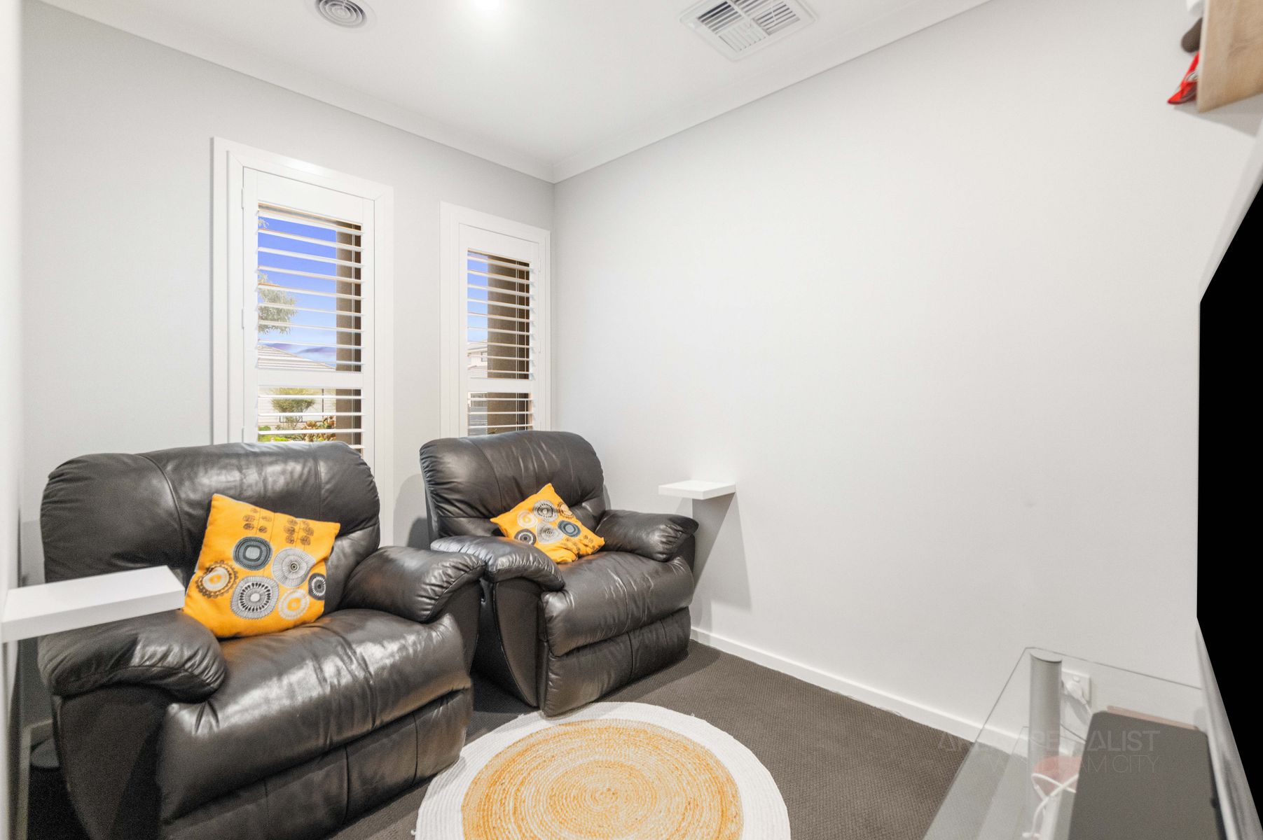 8 Elverson Way, Wyndham Vale, VIC 3024, Wyndham Vale - Thumbnail 3