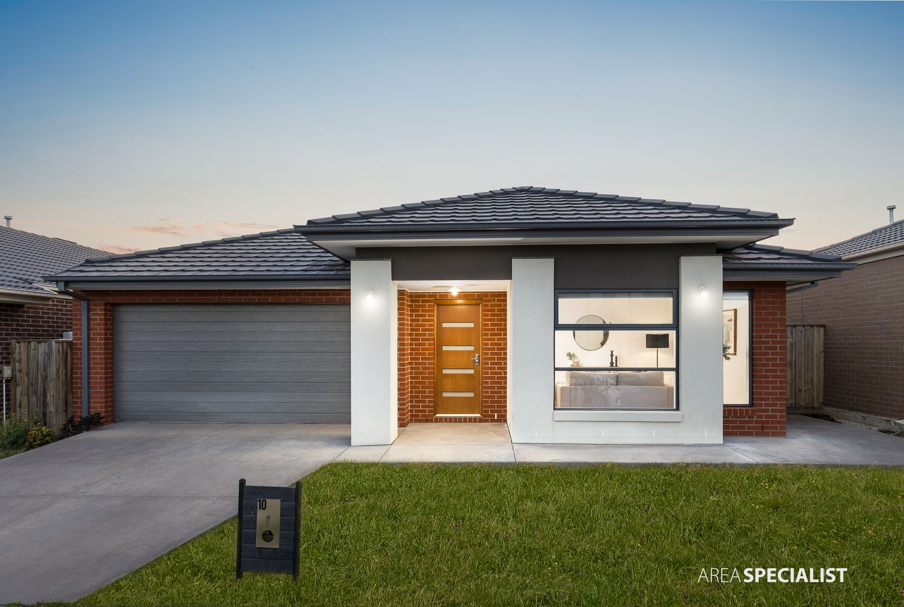 10 Haniper Grove, Werribee, VIC 3030, Werribee - Thumbnail 2