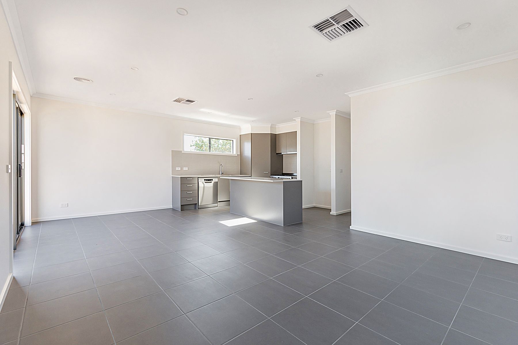 3/15 Webdon Drive, North Bendigo VIC 3550, North Bendigo - Thumbnail 3