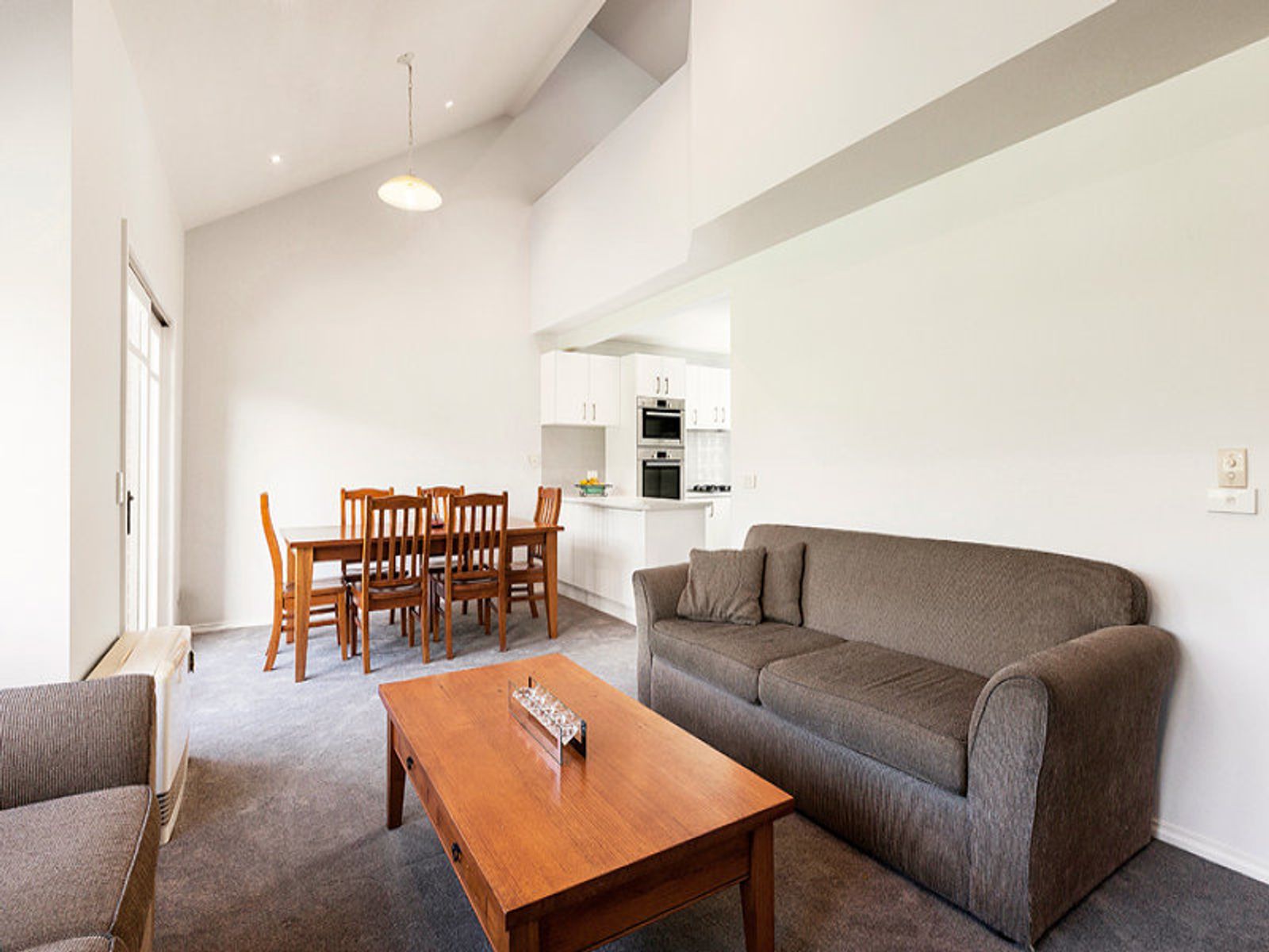 20 Coopers Lane, Kensington - Thumbnail 3