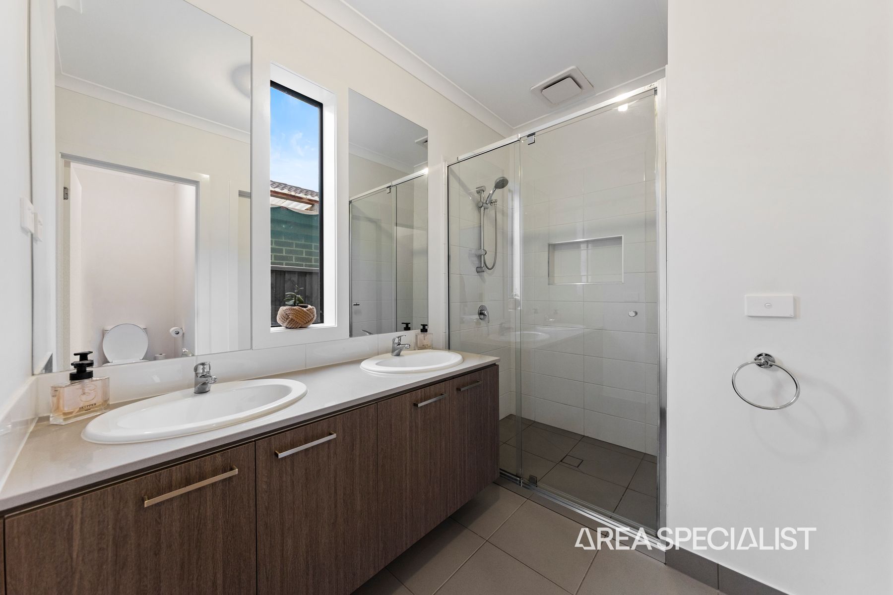 7 Summerhill Drive, Pakenham, Pakenham - Thumbnail 6