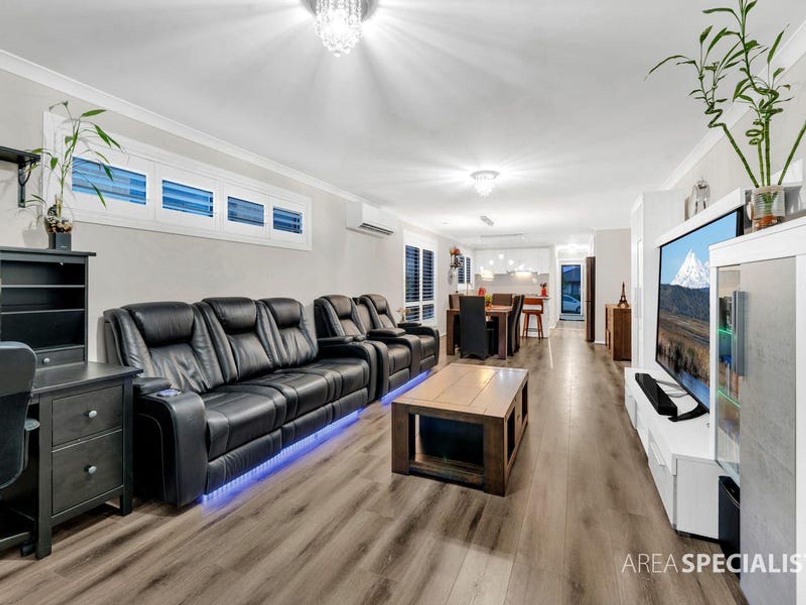 8 Catfish Street, Clyde North, VIC 3978, Clyde North - Thumbnail 4
