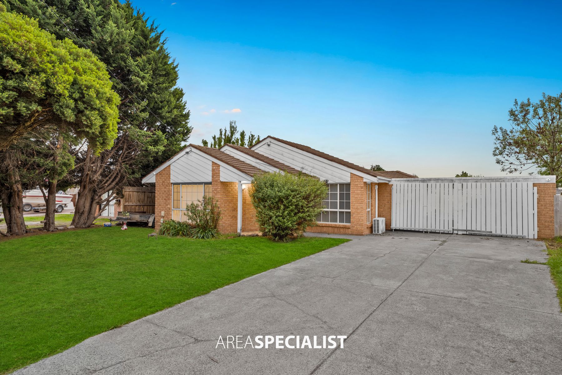19 Todd Court, Cranbourne West, Cranbourne West - Thumbnail 3