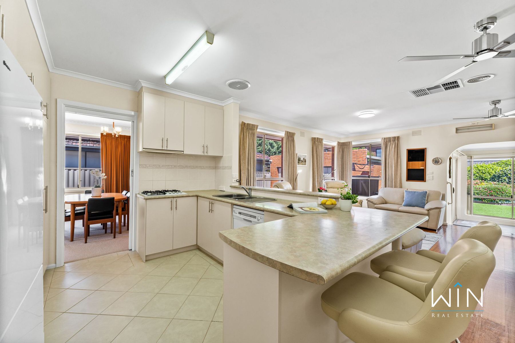 16 Banbury Street, Burwood East, VIC 3151, Burwood East - Thumbnail 5