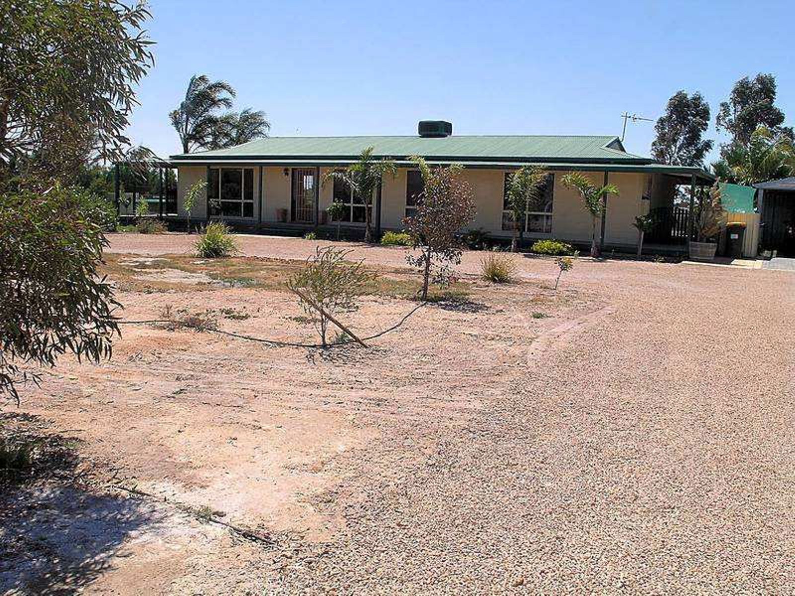 96 Gordon Avenue, Mildura - Thumbnail 3