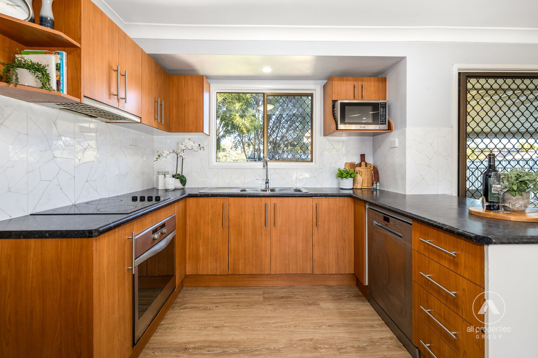 24 Augusta Street, Crestmead QLD 4132, Crestmead - Thumbnail 2