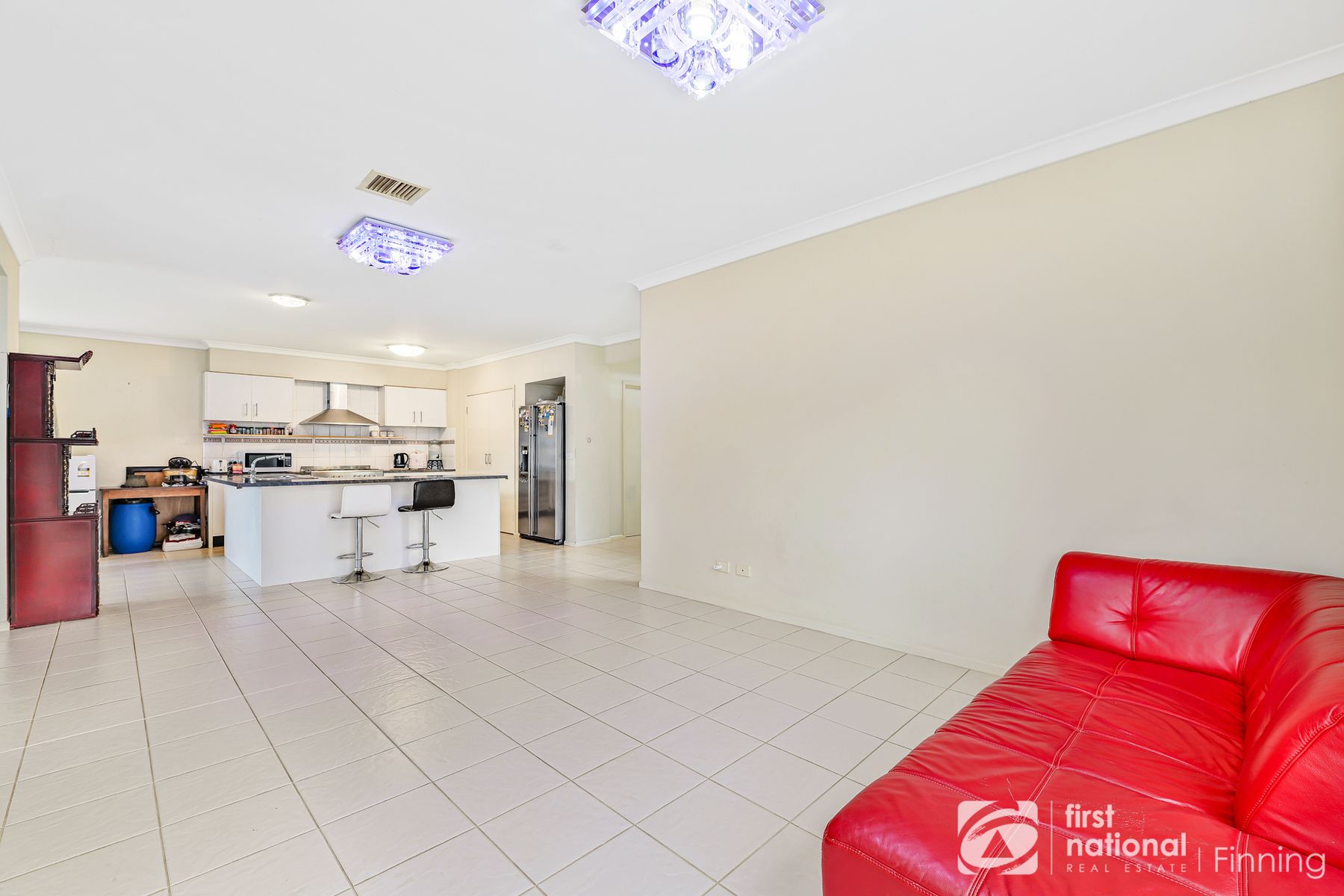 25 Violet Way, Cranbourne VIC 3977, Cranbourne - Thumbnail 4