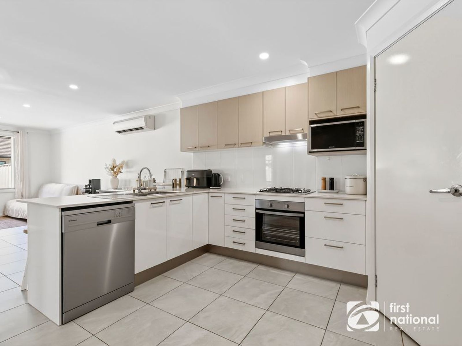 5 & 5a Broadwater Street, Sandy Beach NSW 2456, Sandy Beach - Thumbnail 4