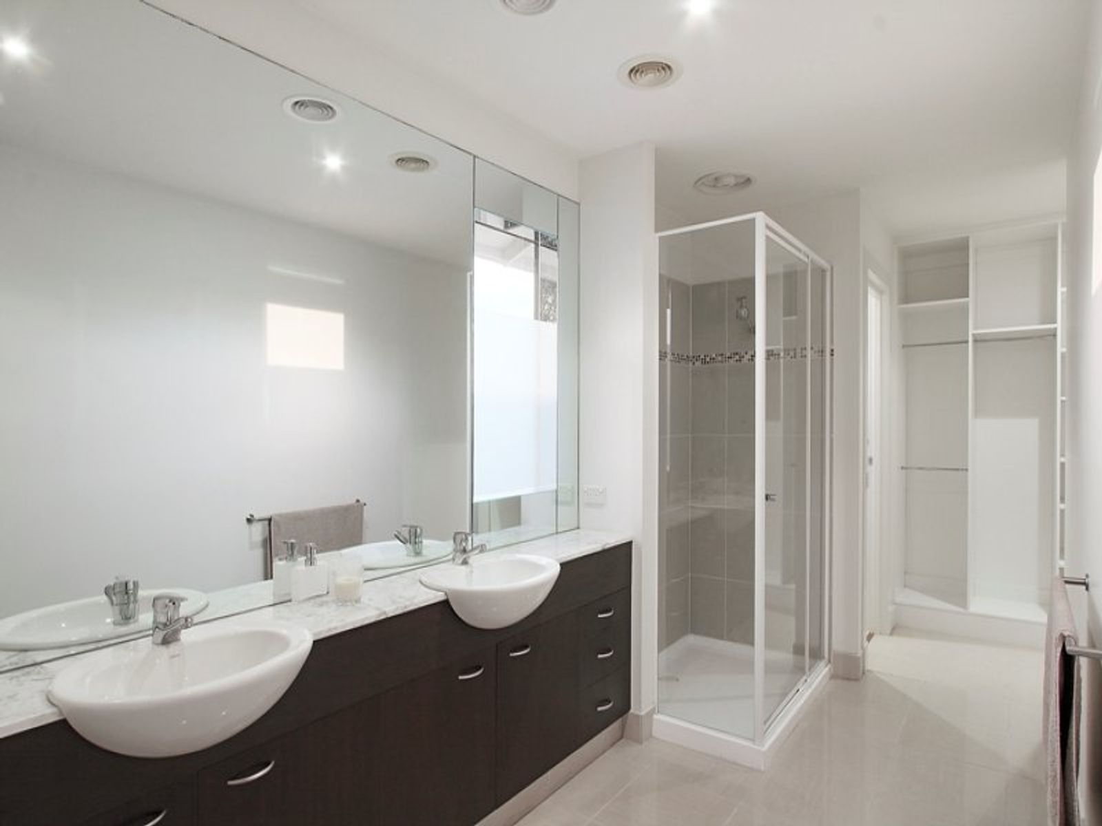 13 The Waterways Boulevard, Waterways, VIC 3195, Waterways - Thumbnail 2