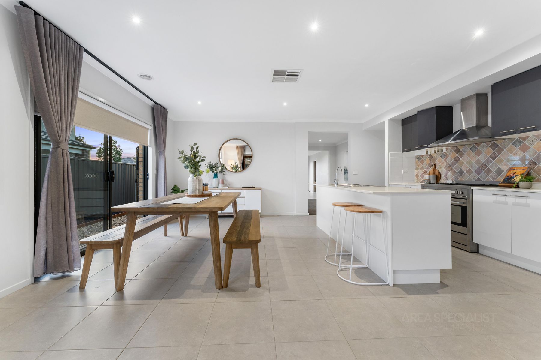 25 Satellite Drive, Werribee, VIC 3030, Werribee - Thumbnail 7