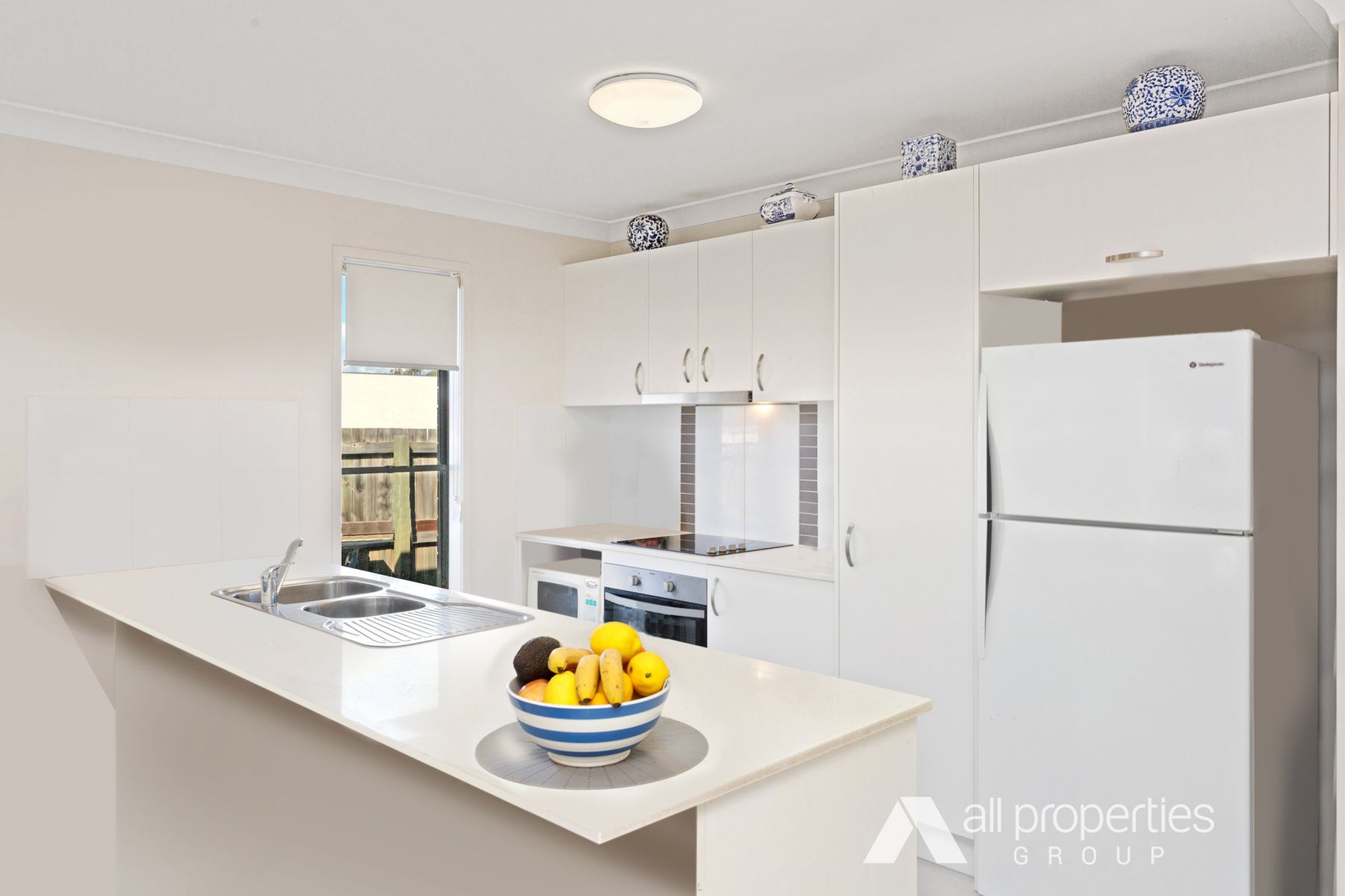 8 Foster Circuit, Hillcrest, QLD 4118, Hillcrest - Thumbnail 2