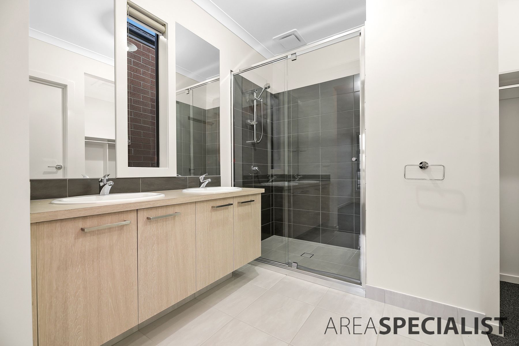 14 Gingera Street, Clyde North, VIC 3978, Clyde North - Thumbnail 8