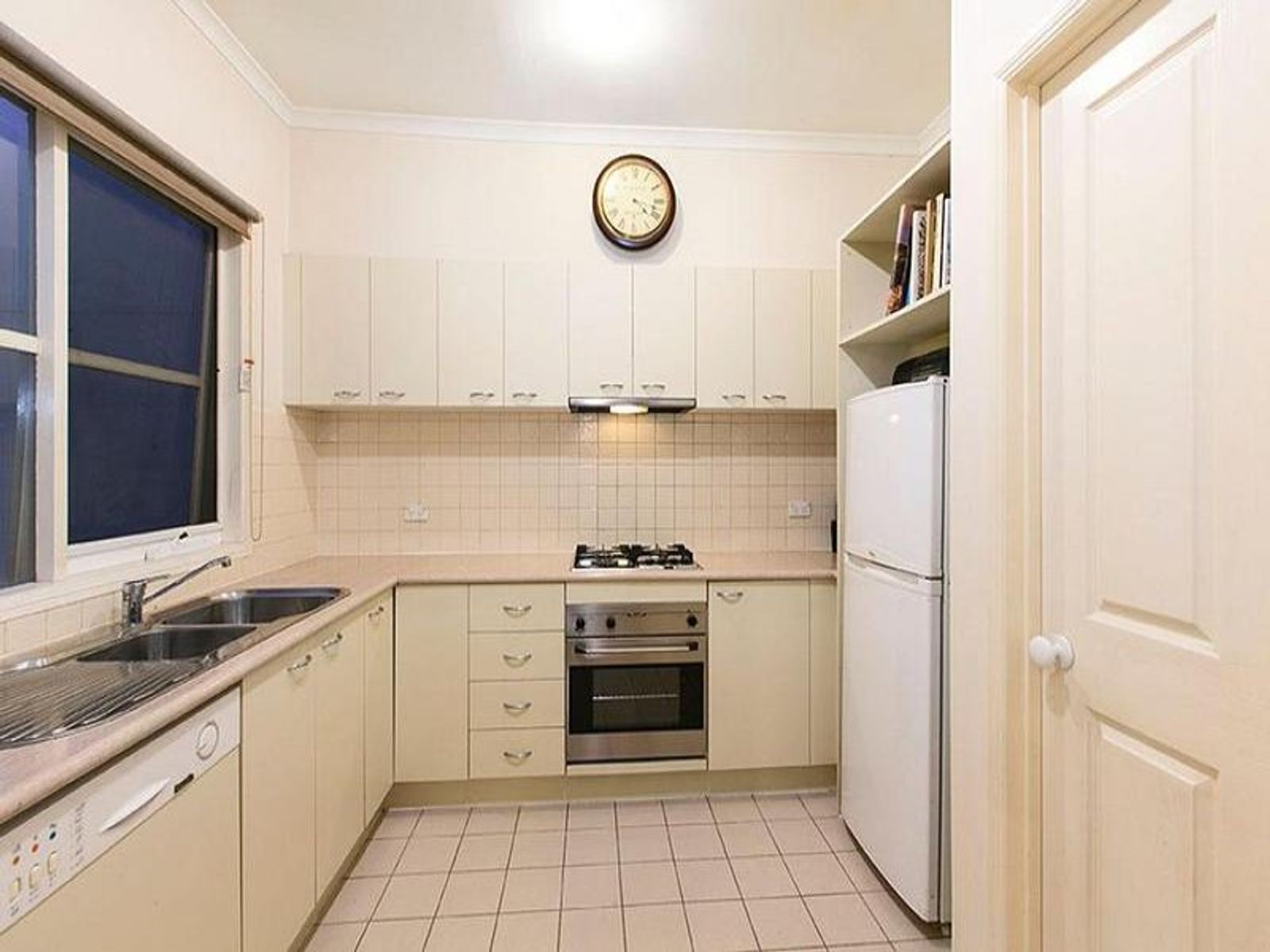 17/162 Stockmans Way, Kensington - Thumbnail 7