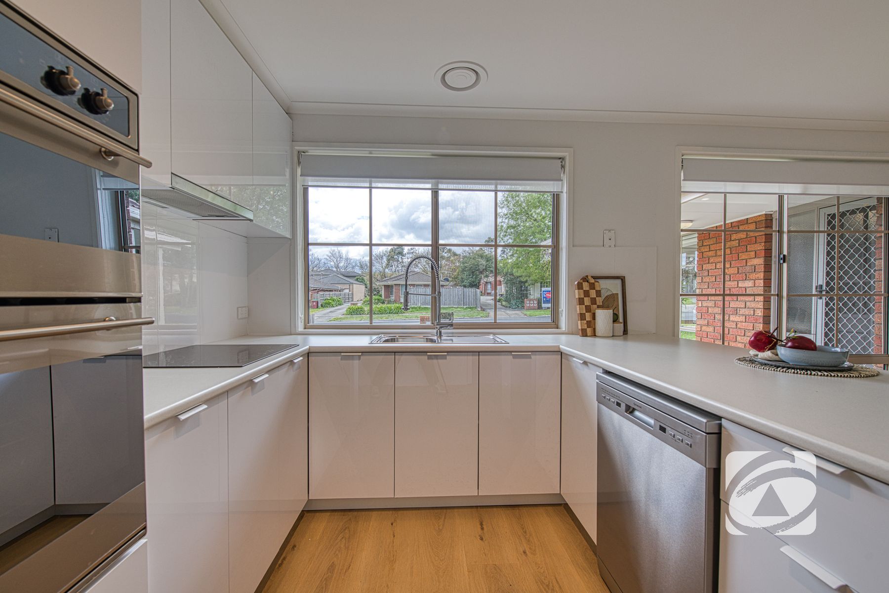 1/42 Strathavan Drive, Berwick VIC 3806, Berwick - Thumbnail 3