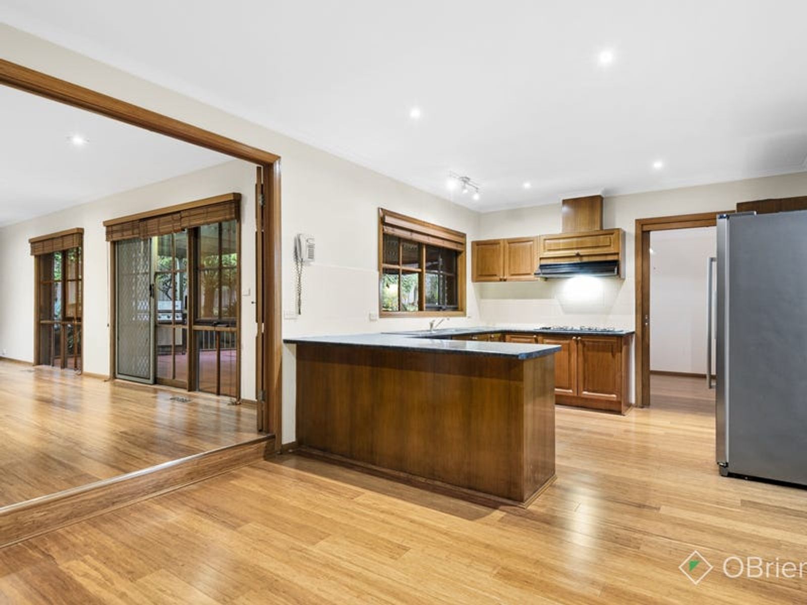 3 Montague Court, Endeavour Hills, VIC 3802, Endeavour Hills - Thumbnail 4
