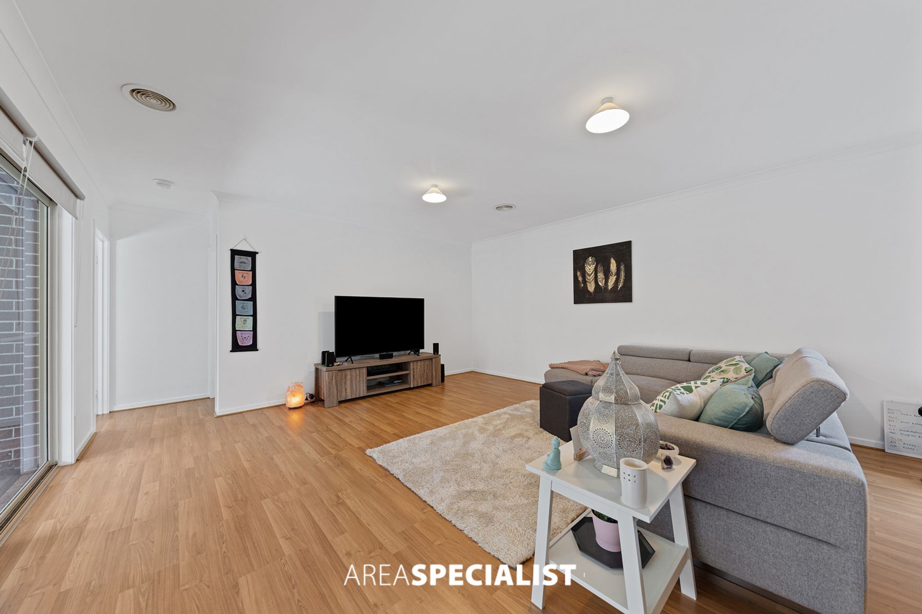 6 Delacour Crescent, Pakenham, VIC 3810, Pakenham - Thumbnail 3