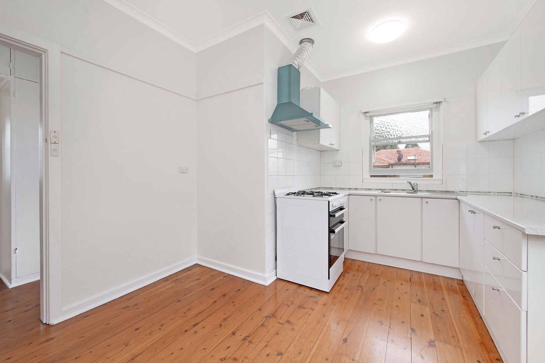 4 Tower Street, Revesby NSW 2212, Revesby - Thumbnail 3