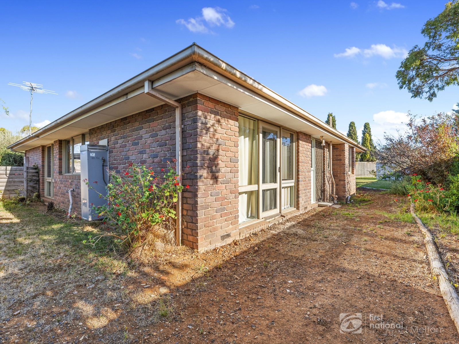 6 Coornong Court, Kurunjang VIC 3337, Kurunjang - Thumbnail 2