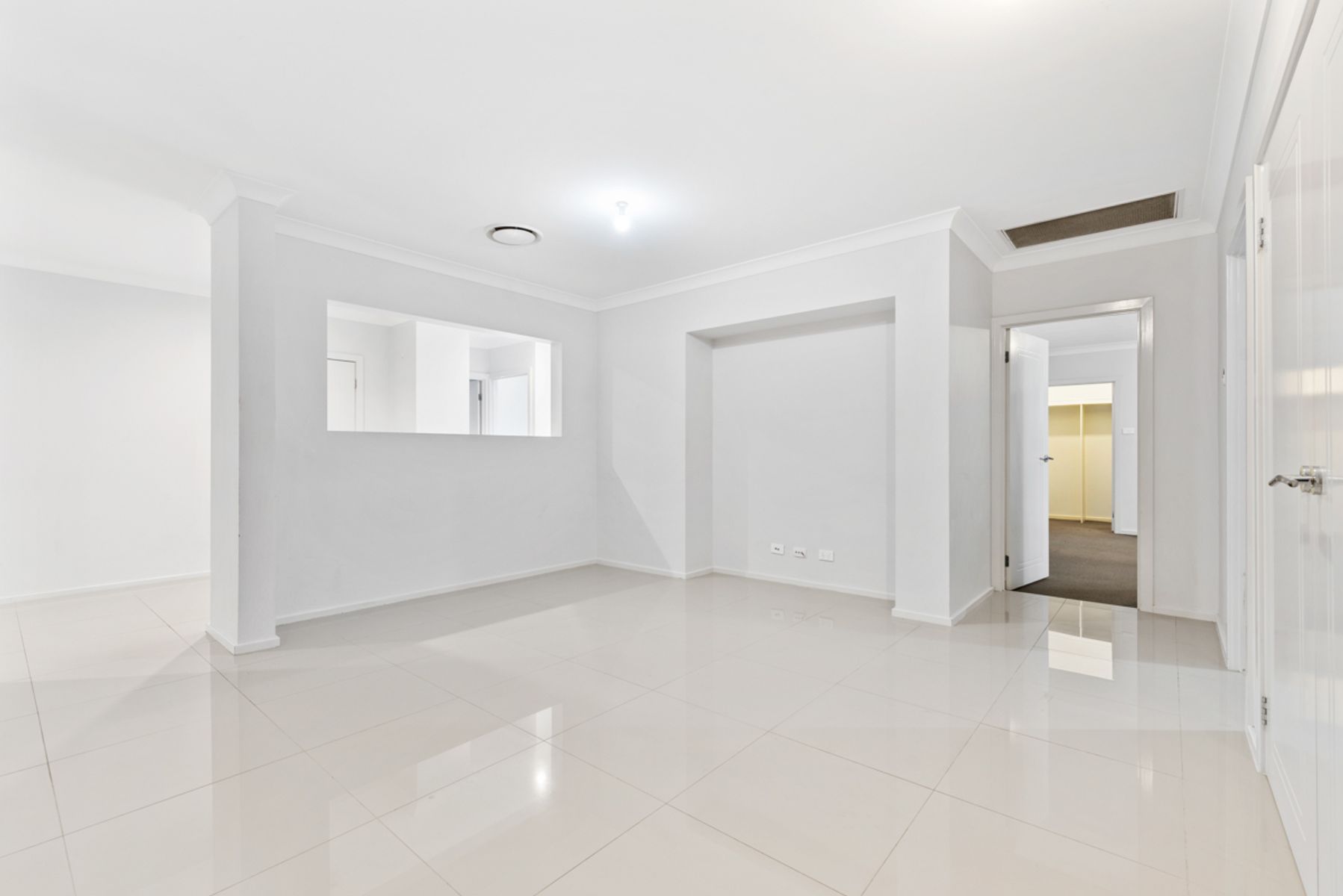 10 Village Circuit, Gregory Hills, NSW 2557, Gregory Hills - Thumbnail 6
