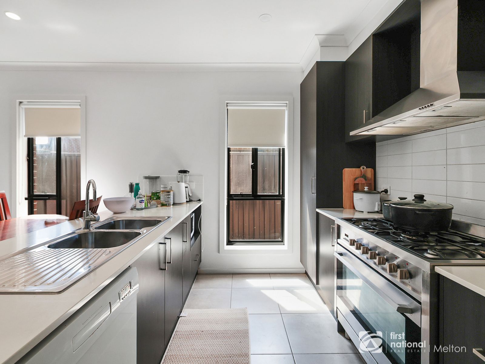 4 Monaco Grove, Strathtulloh VIC 3338, Strathtulloh - Thumbnail 2