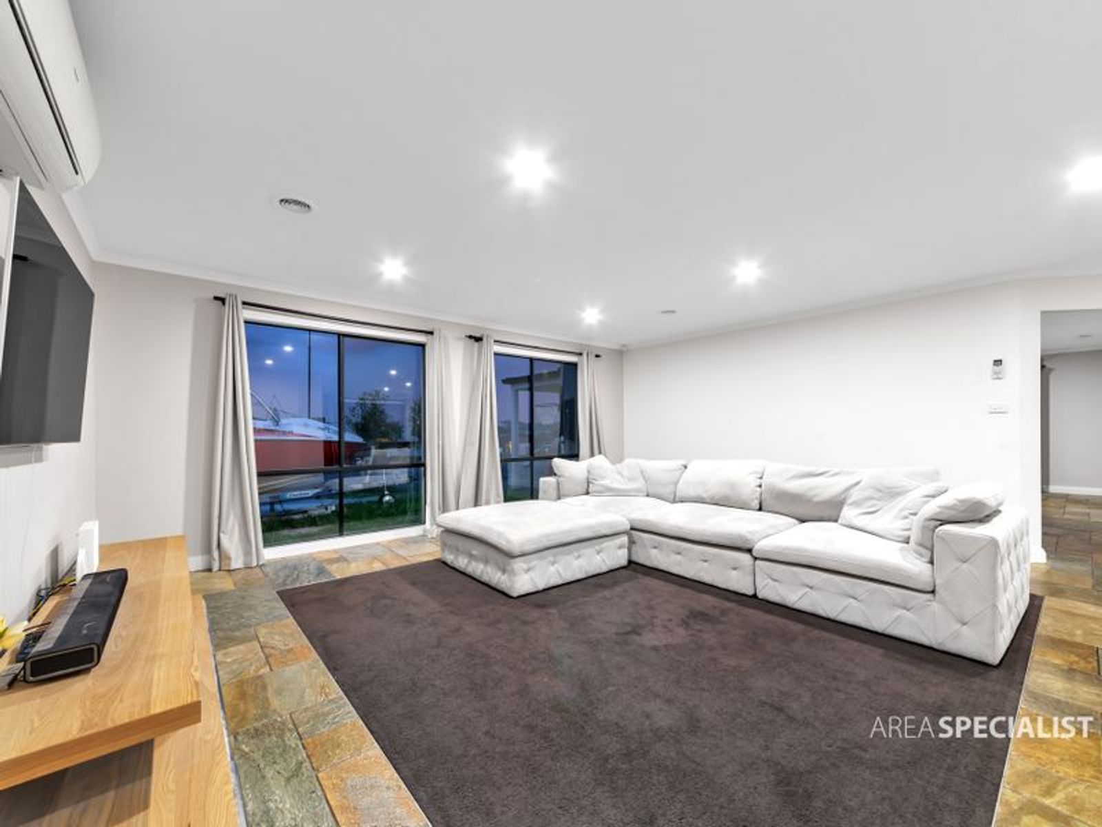 112 ROSEBANK DRIVE, Cranbourne North, VIC 3977, Cranbourne North - Thumbnail 8