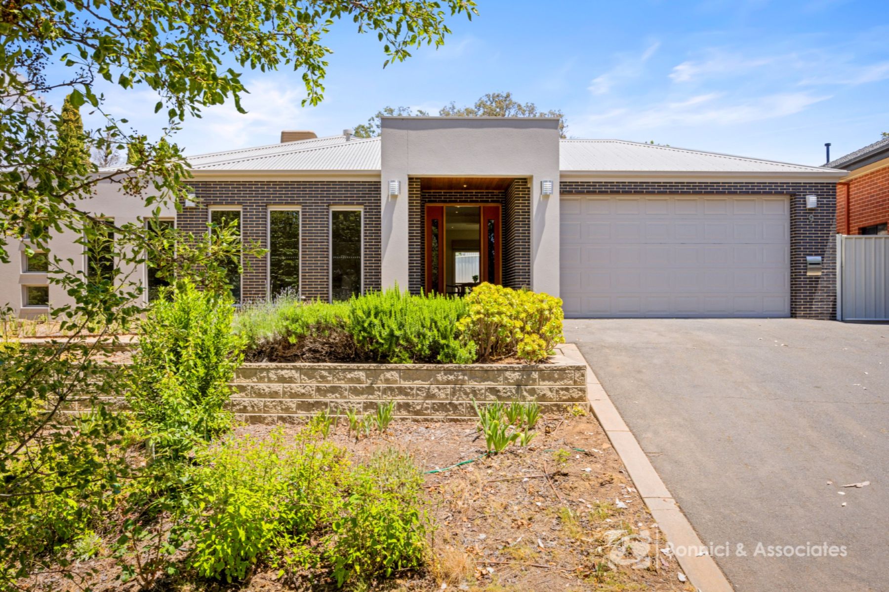 9 Pinehurst Fairway, West Wodonga VIC 3690, West Wodonga - Thumbnail 2