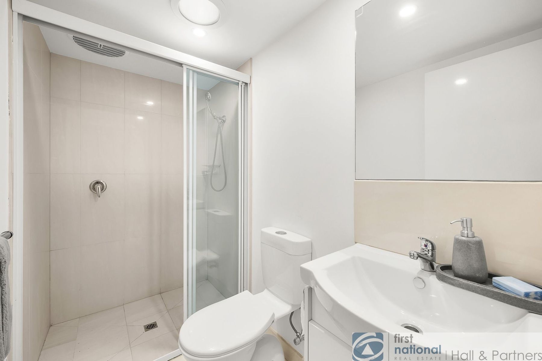 1/18 Wilson Street, Cheltenham VIC 3192, Cheltenham - Thumbnail 6