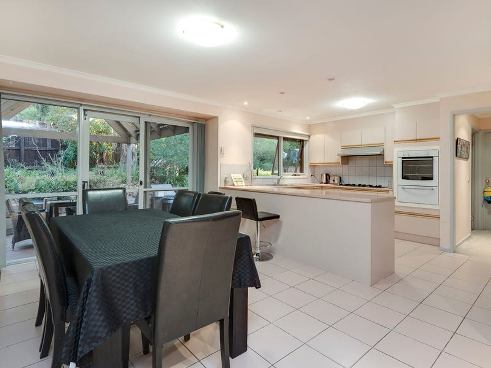 4 McCardle Court, Endeavour Hills, VIC 3802, Endeavour Hills - Thumbnail 5