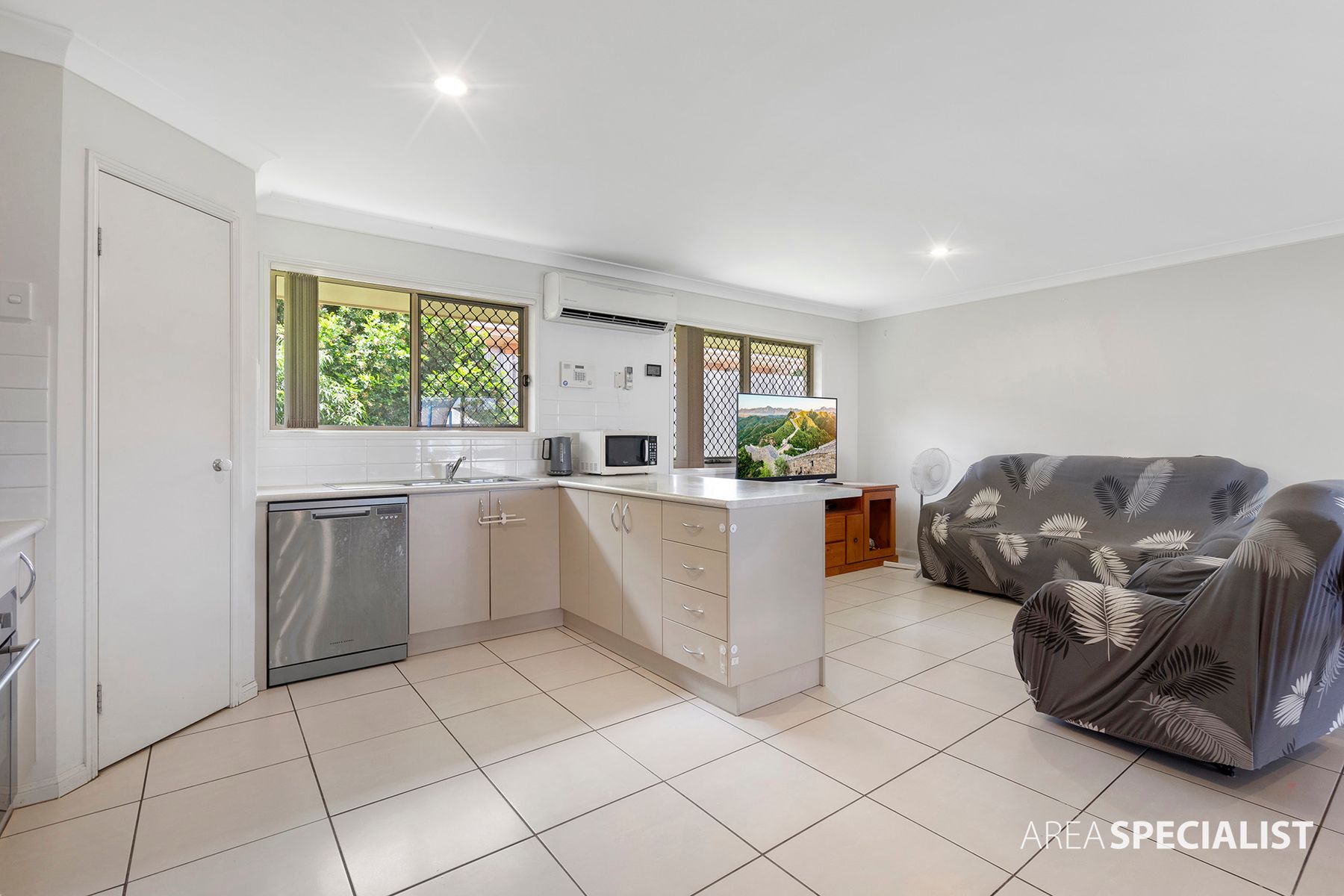 15 Hanover Drive, Pimpama, QLD 4209, Pimpama - Thumbnail 7