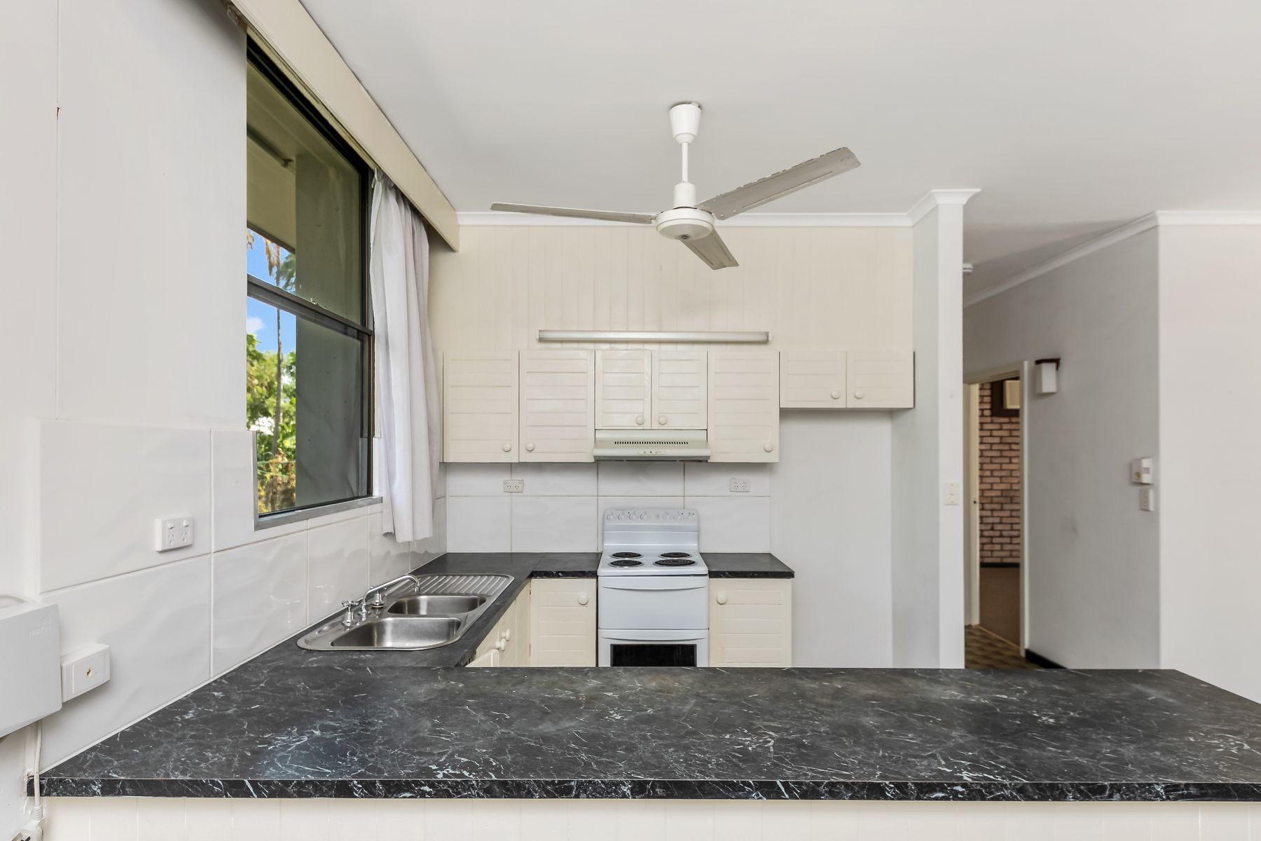 1/10 Sandalwood Street, Nightcliff NT 0810, Nightcliff - Thumbnail 4