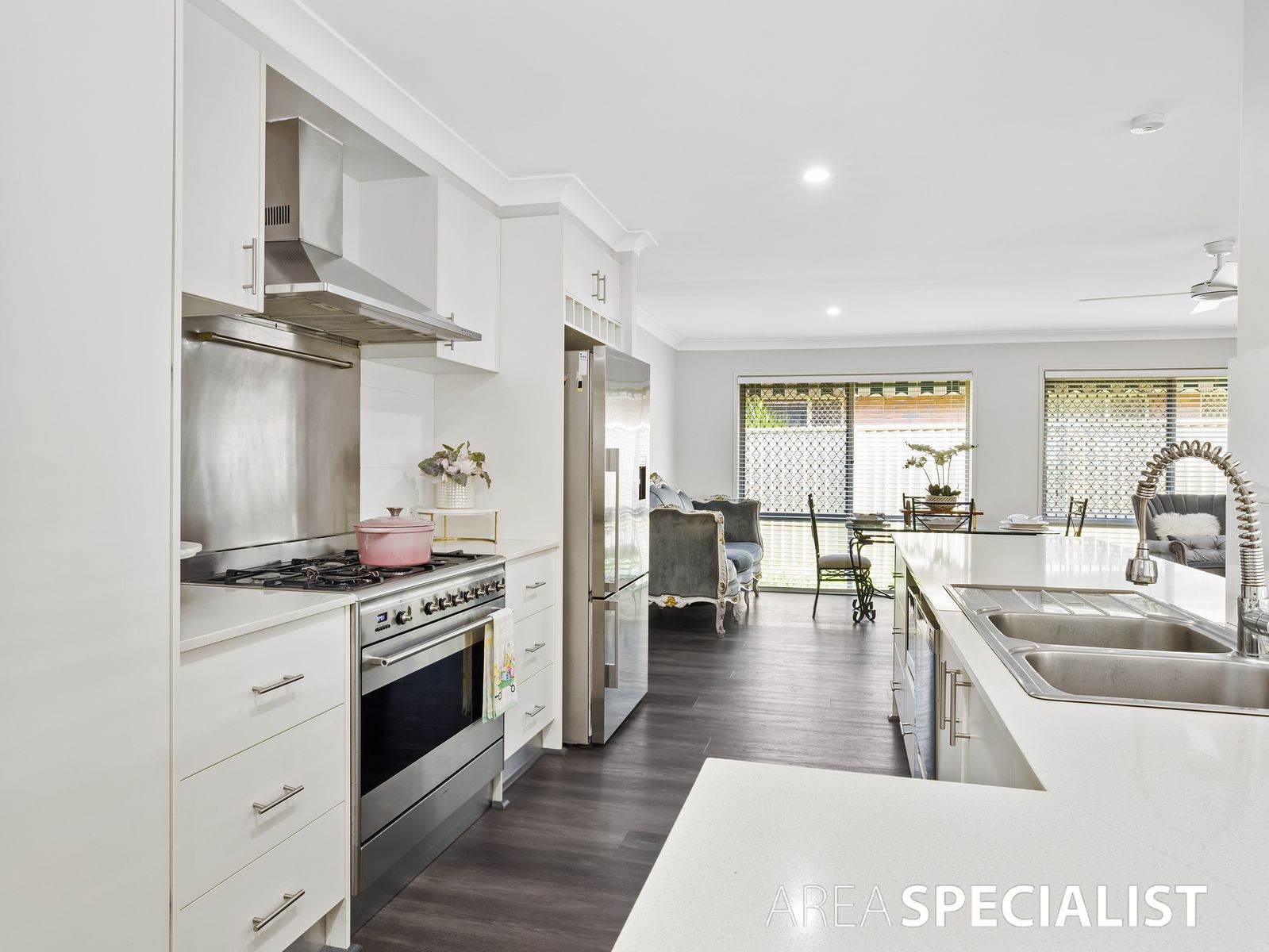 3 Adaminaby Drive, Helensvale, QLD 4212, Helensvale - Thumbnail 2