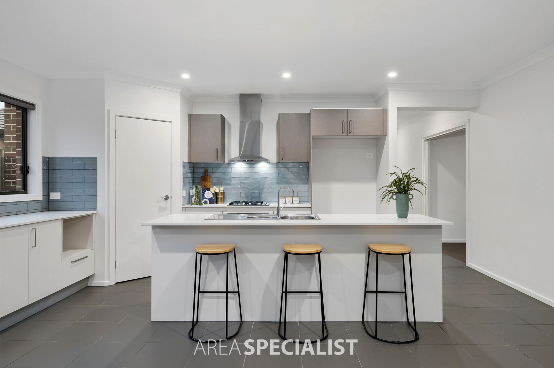 10 Pedro Street, Clyde North, VIC 3978, Clyde North - Thumbnail 8