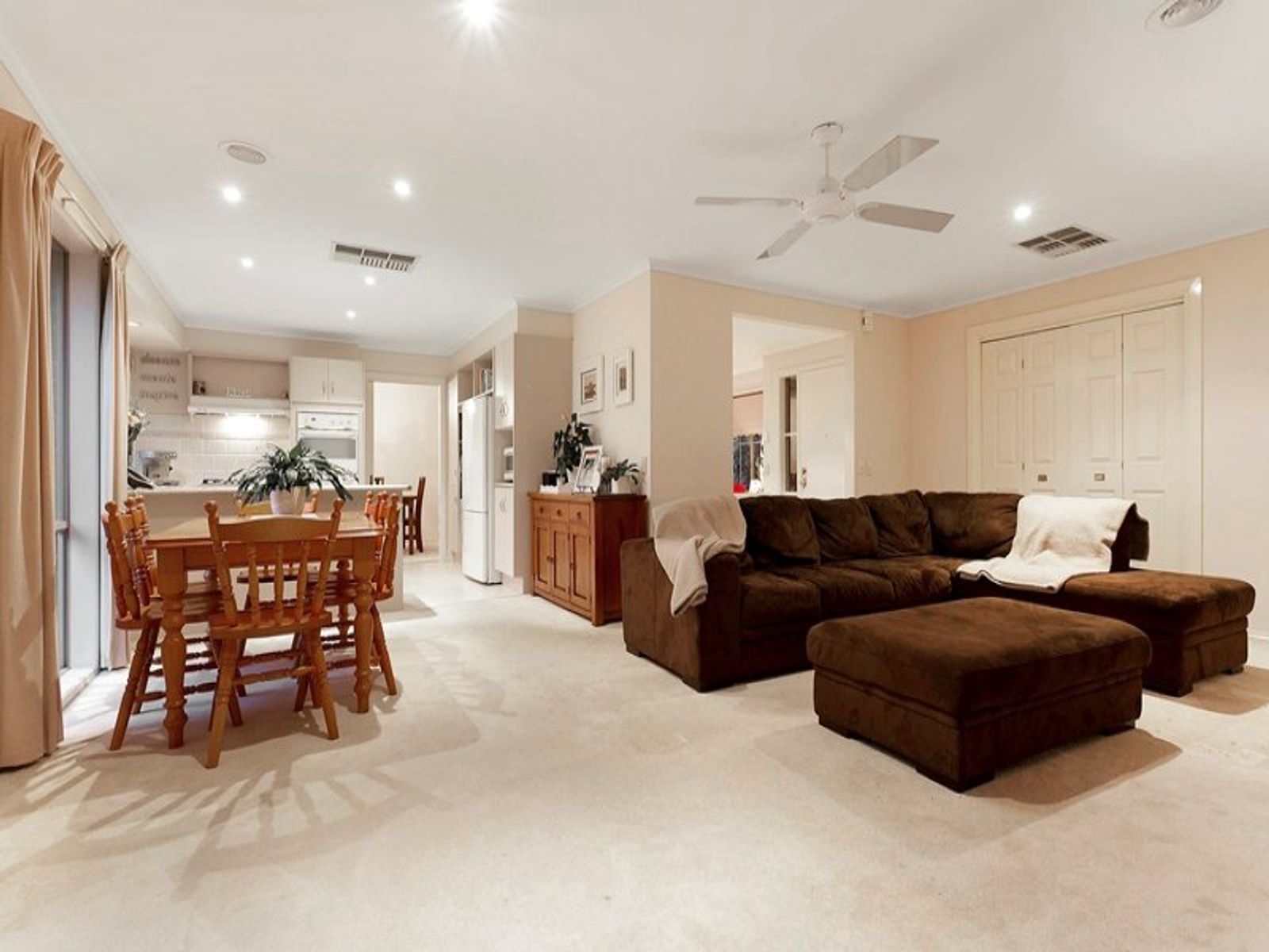 32 Lorenzo Way, Aspendale Gardens, VIC 3195, Aspendale Gardens - Thumbnail 6