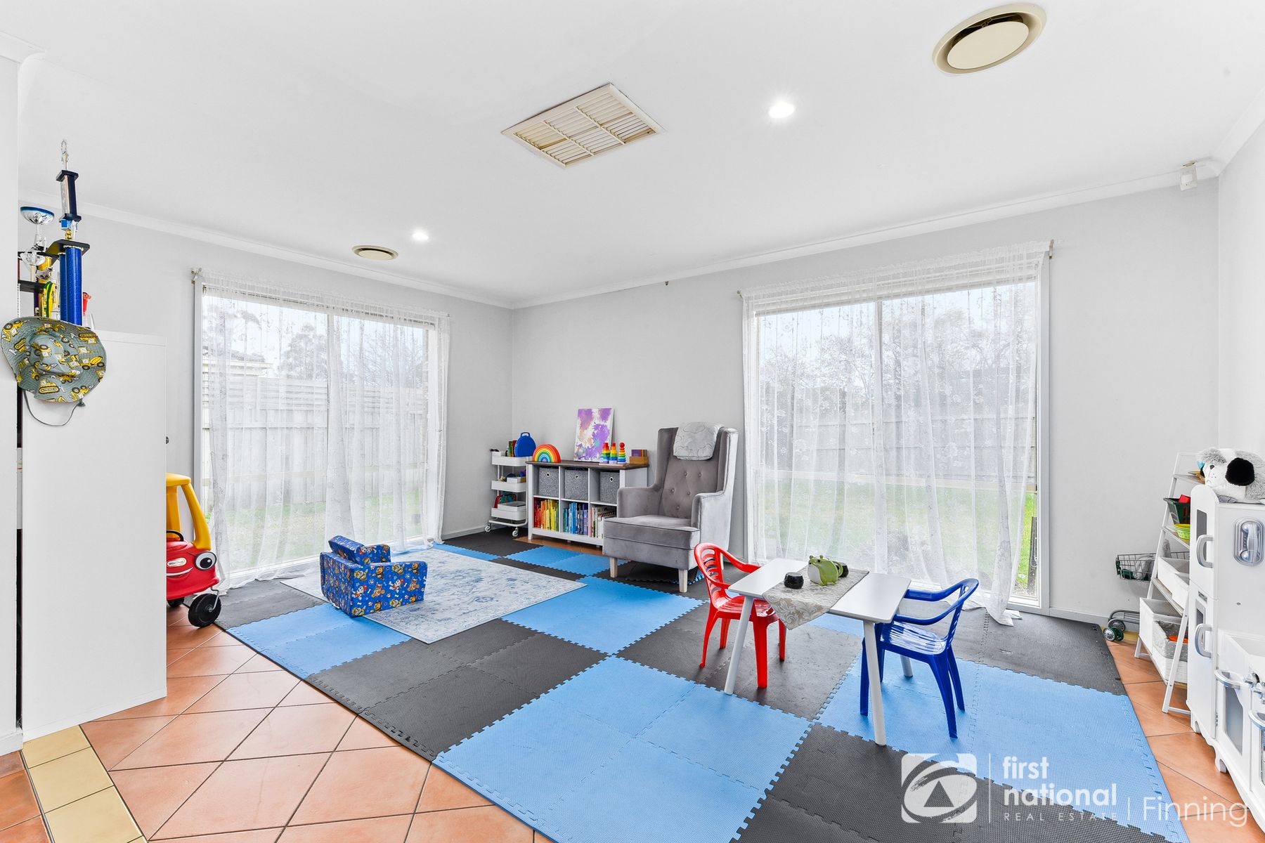32 Raffindale Crescent, Cranbourne VIC 3977, Cranbourne - Thumbnail 6