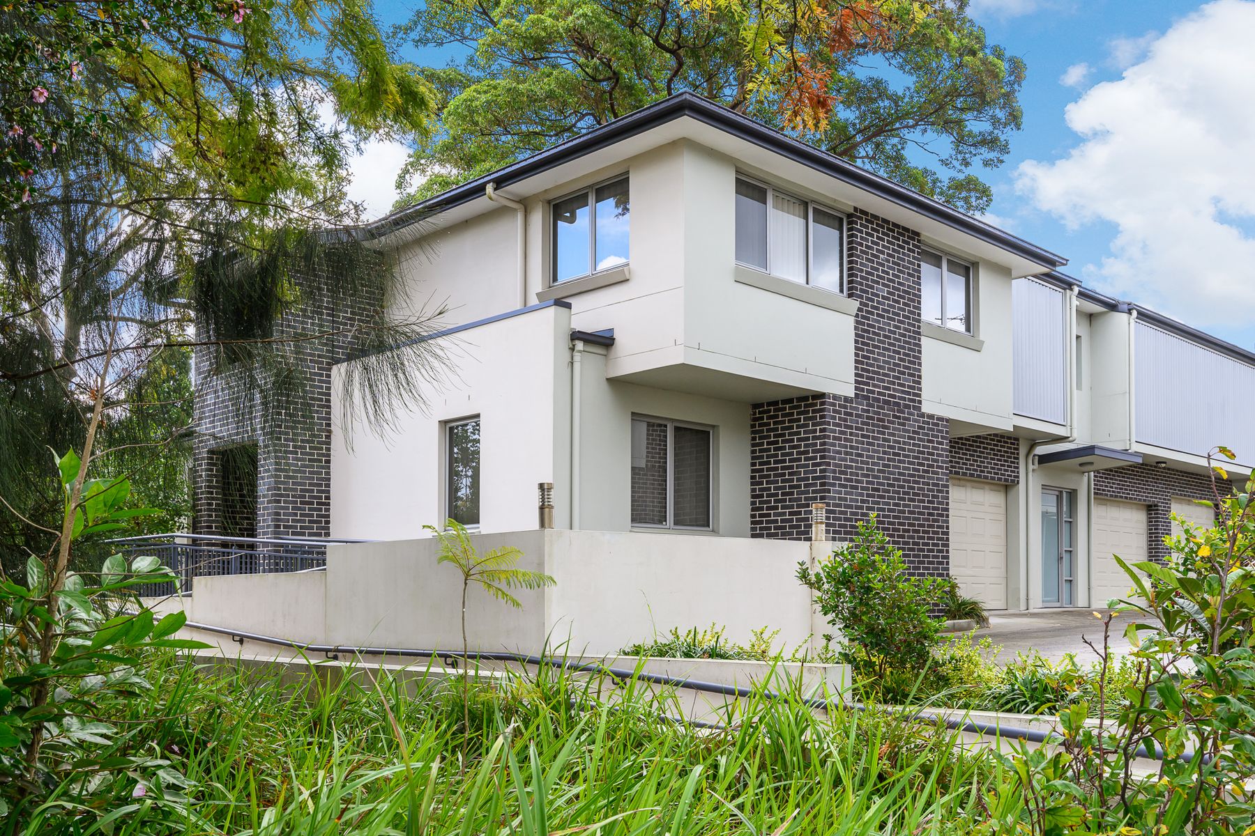 1/49 Killeaton Street, St Ives, NSW 2075
