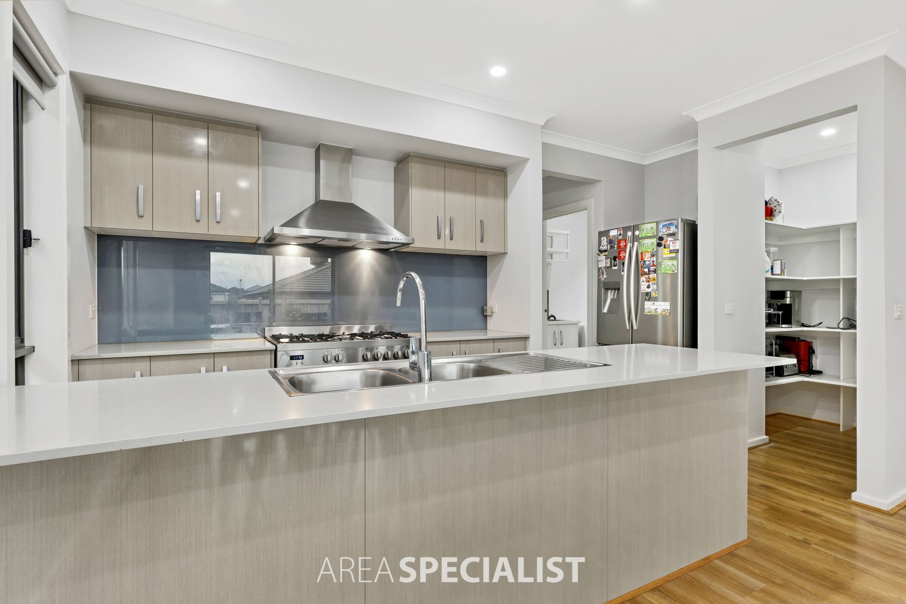 27 Barcelona Avenue, Clyde North, VIC 3978, Clyde North - Thumbnail 3