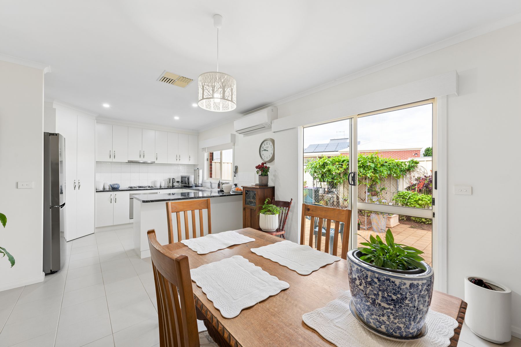 1/5 Golden Grove, Red Cliffs - Thumbnail 5