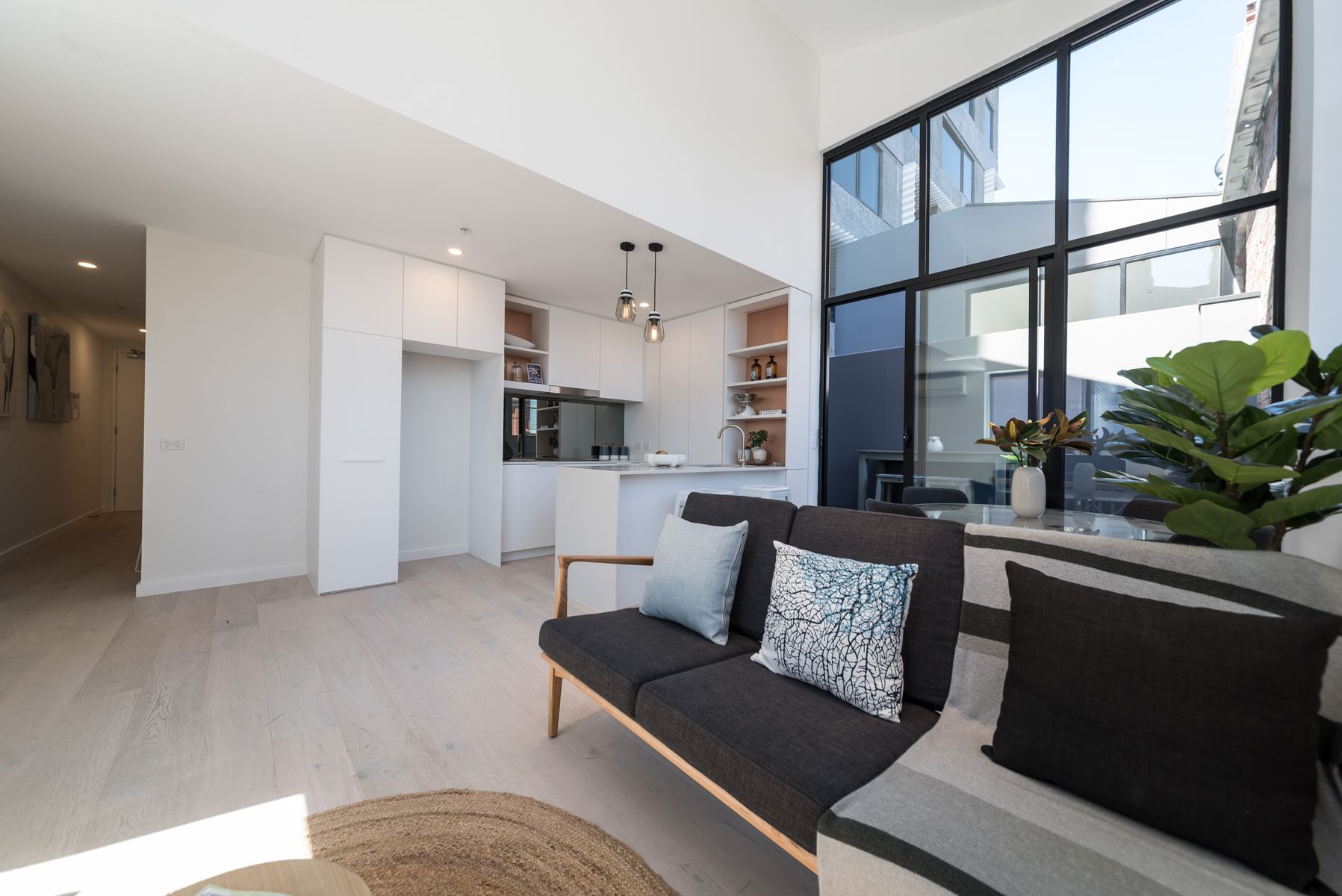 607/Bond Quarter, West Melbourne - Thumbnail 3