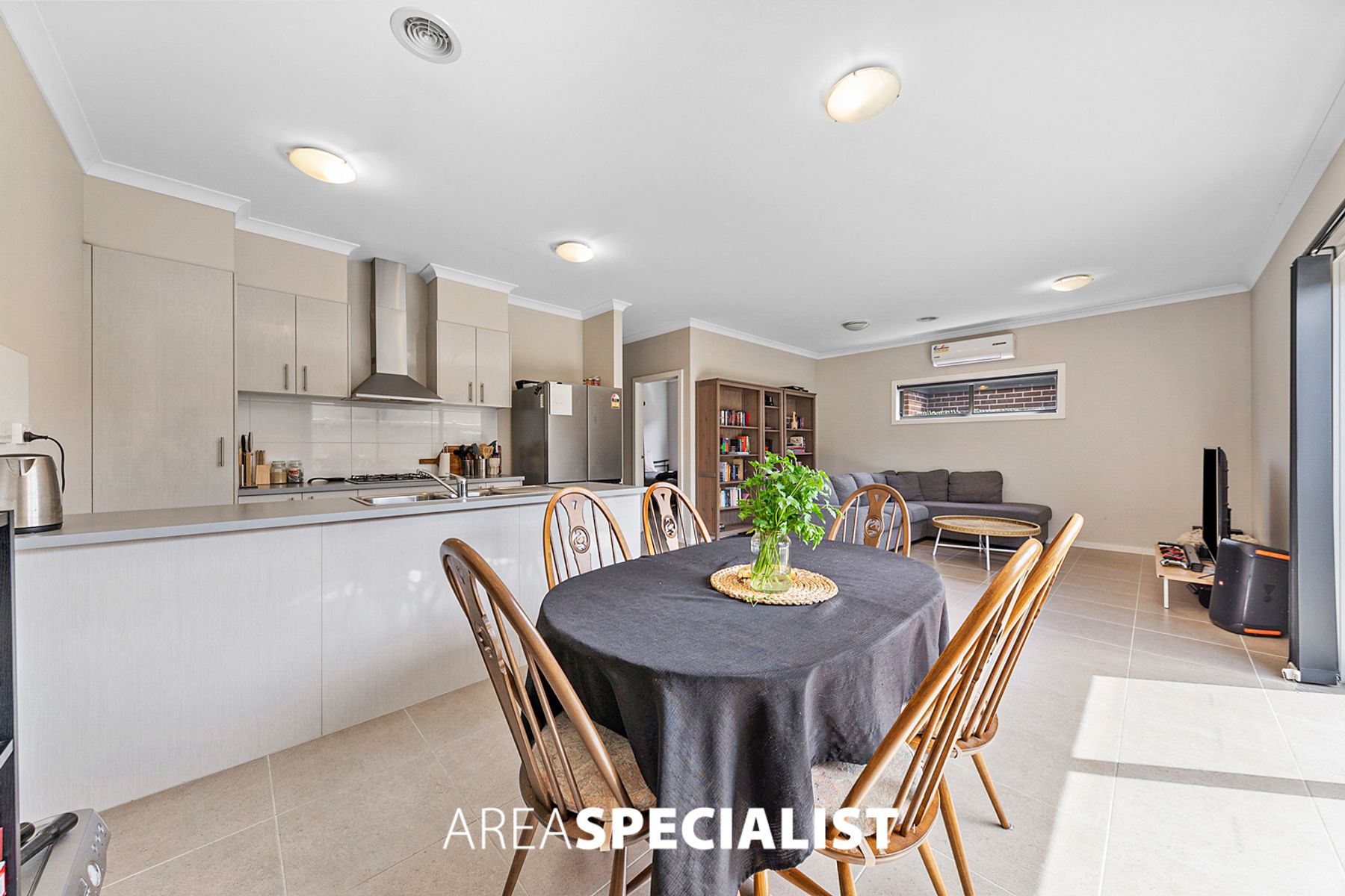 12 Caversham Drive, Pakenham, VIC 3810, Pakenham - Thumbnail 6
