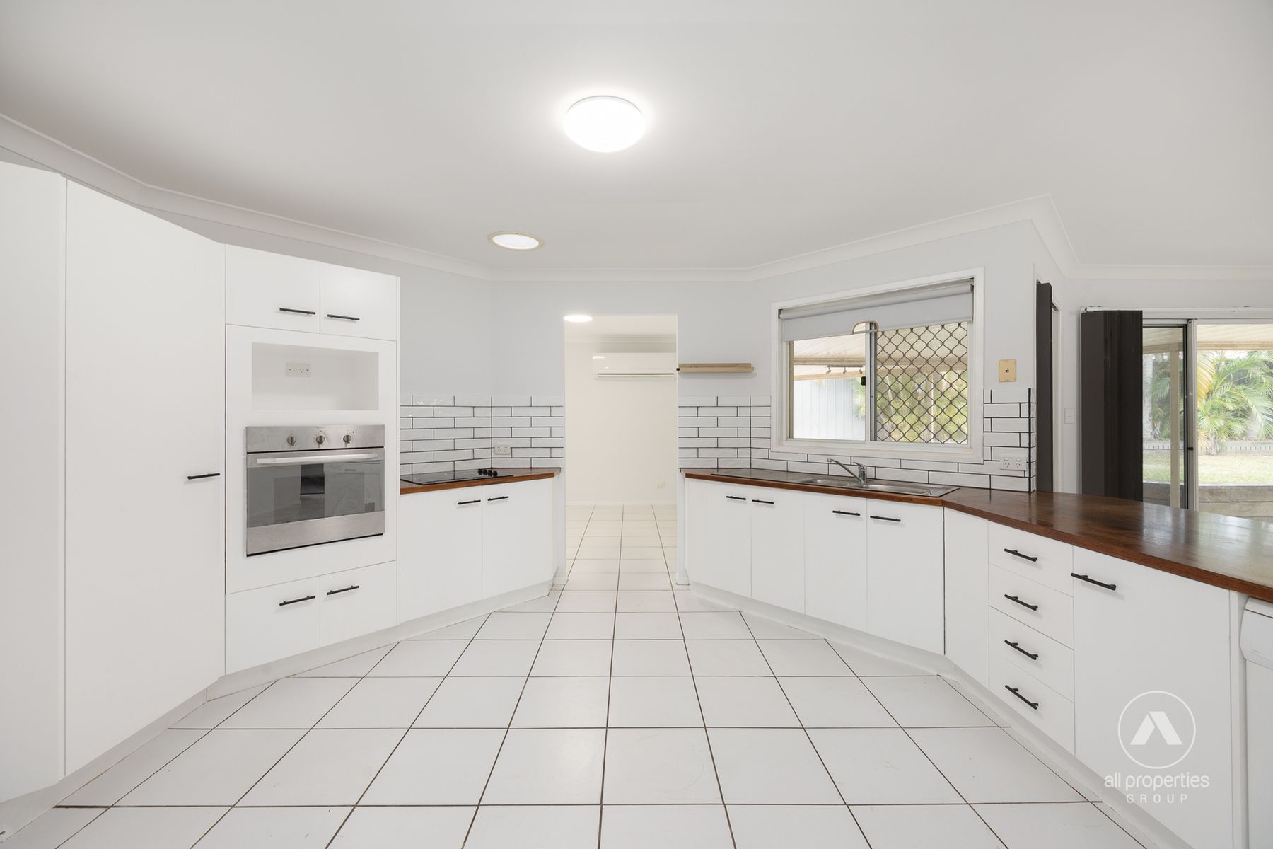 46 Cunningham Drive, Boronia Heights QLD 4124, Boronia Heights - Thumbnail 2