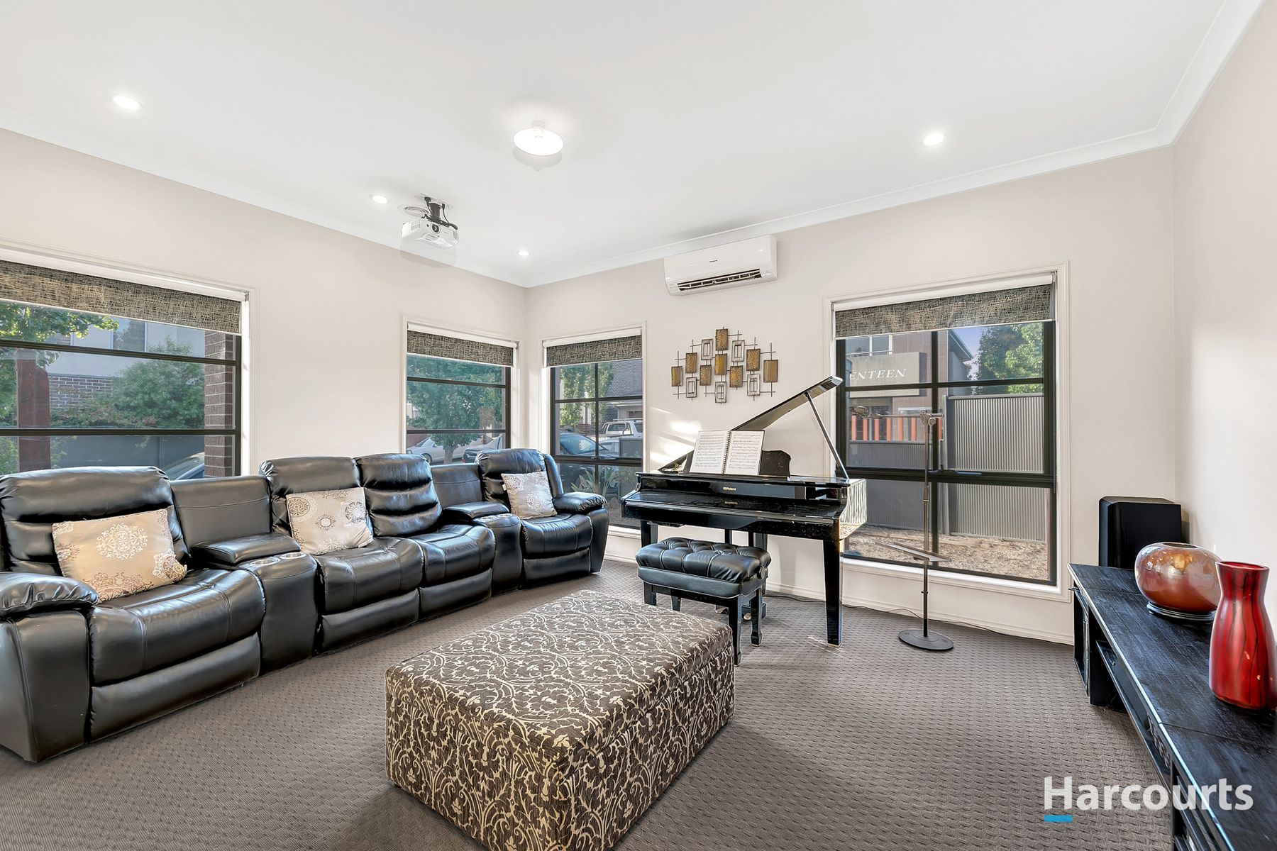 19 Beaconsfield Lane, Caroline Springs, VIC 3023, Caroline Springs - Thumbnail 4