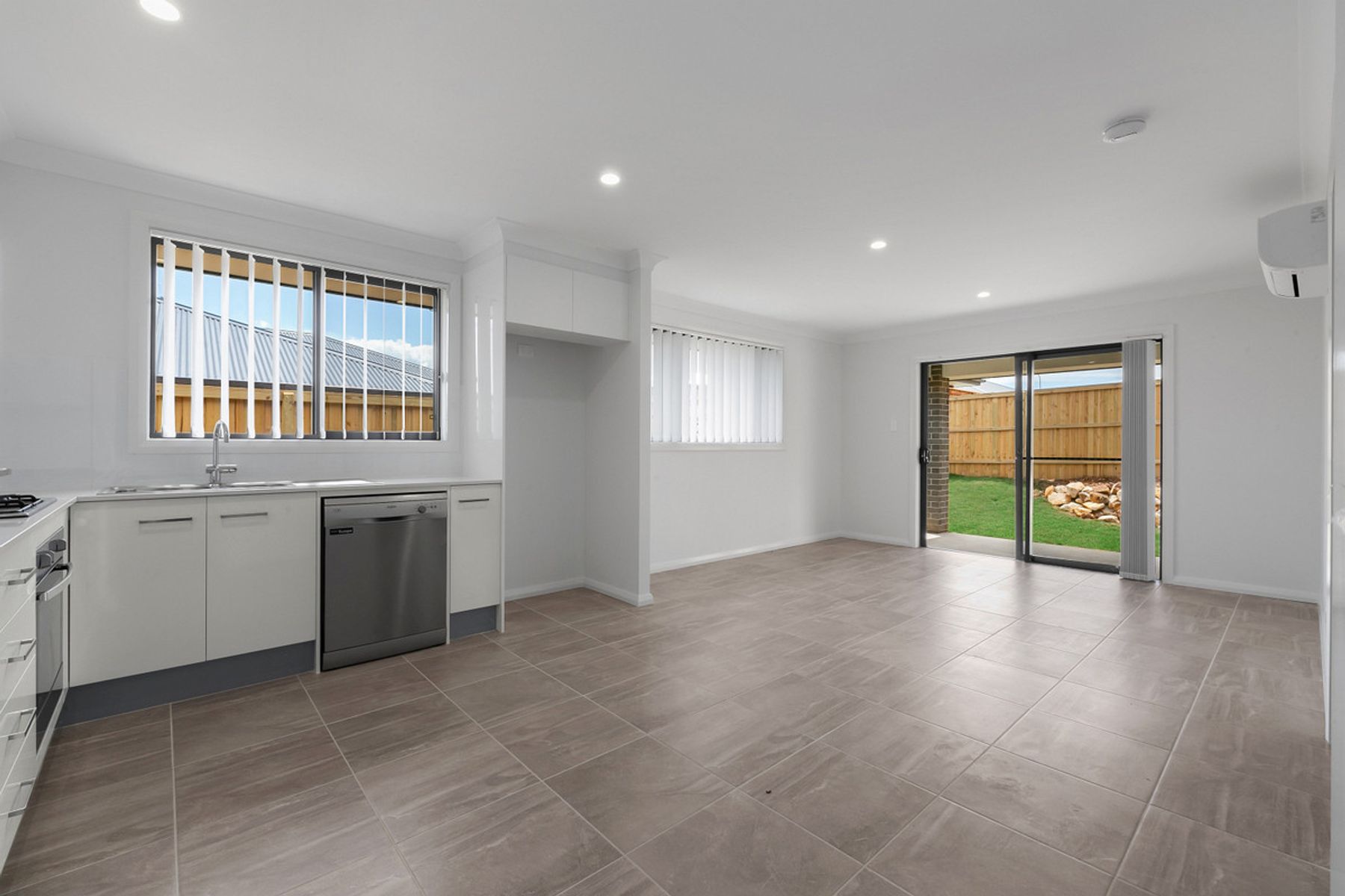 57 Litchfield Parkway, Thrumster NSW 2444, Thrumster - Thumbnail 2