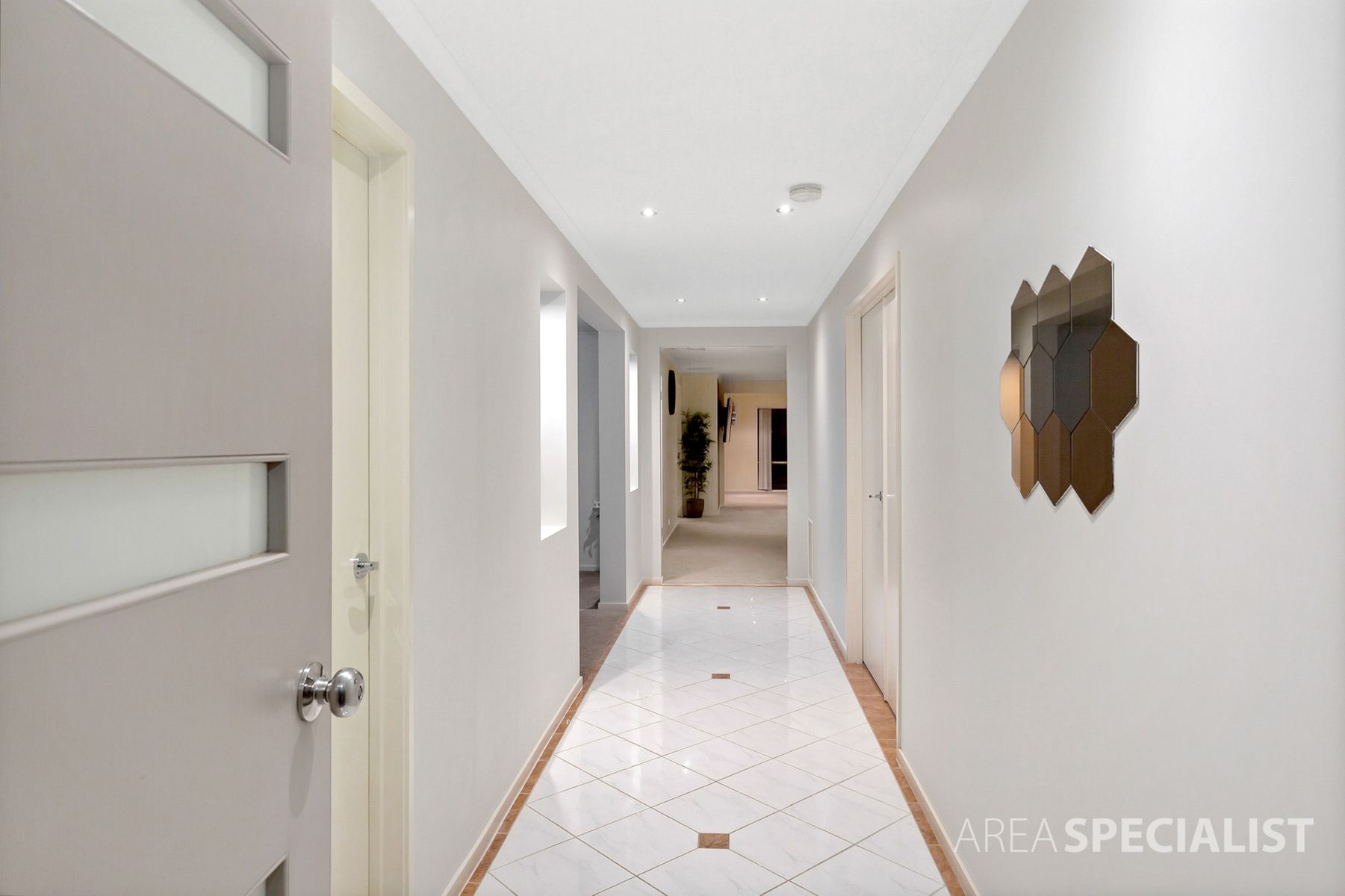 51 Stone hill Circuit, Cranbourne East, VIC 3977, Cranbourne East - Thumbnail 2