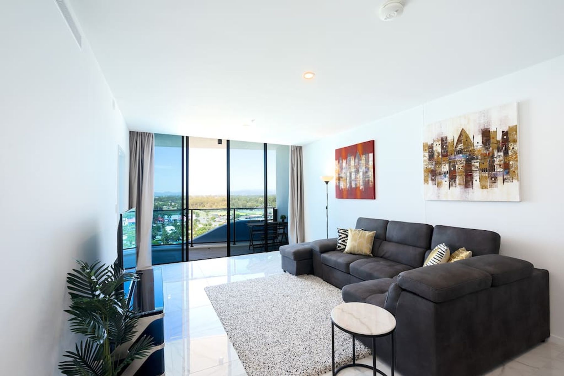 41210 5 Harbour side court Biggera Waters Anna Tang  Waterpoint