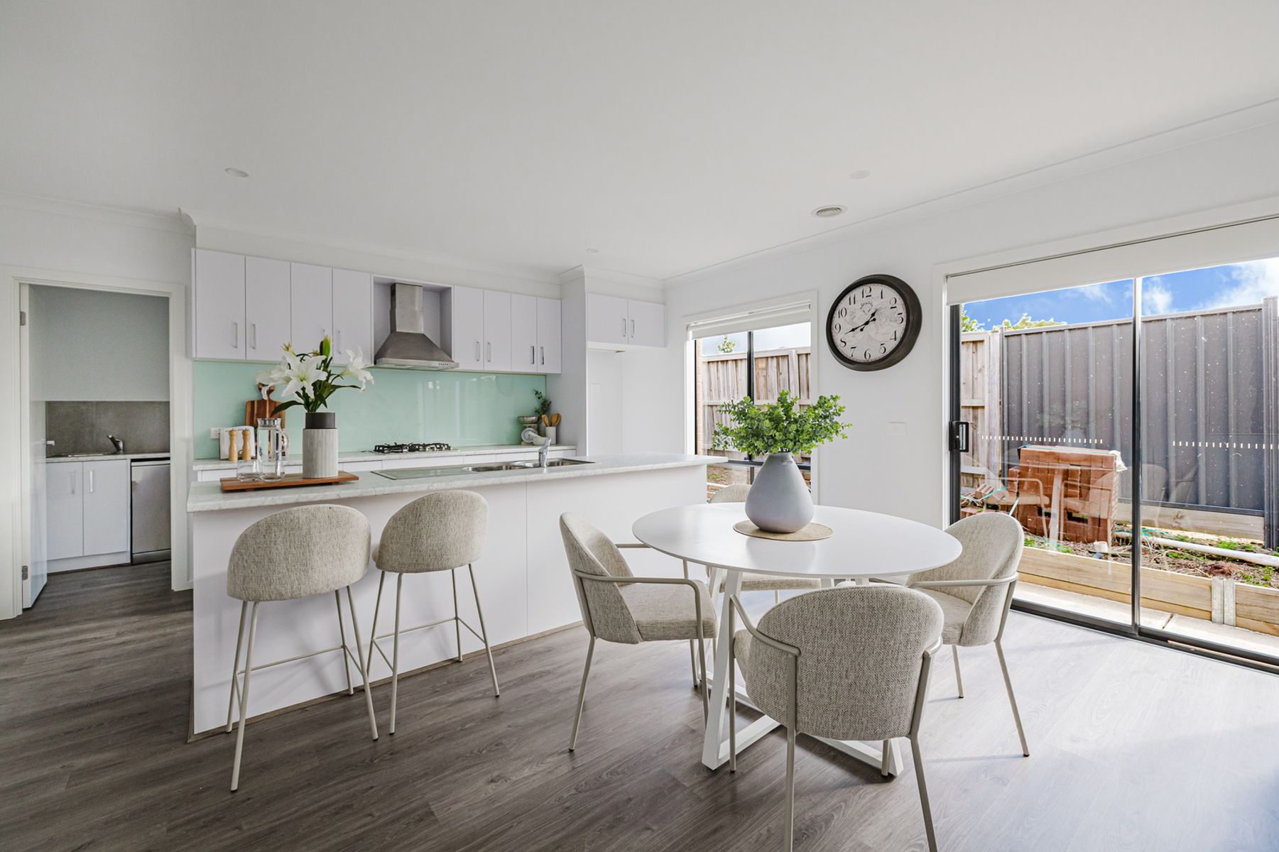 28 Simmons Drive, Bacchus Marsh VIC 3340, Bacchus Marsh - Thumbnail 4