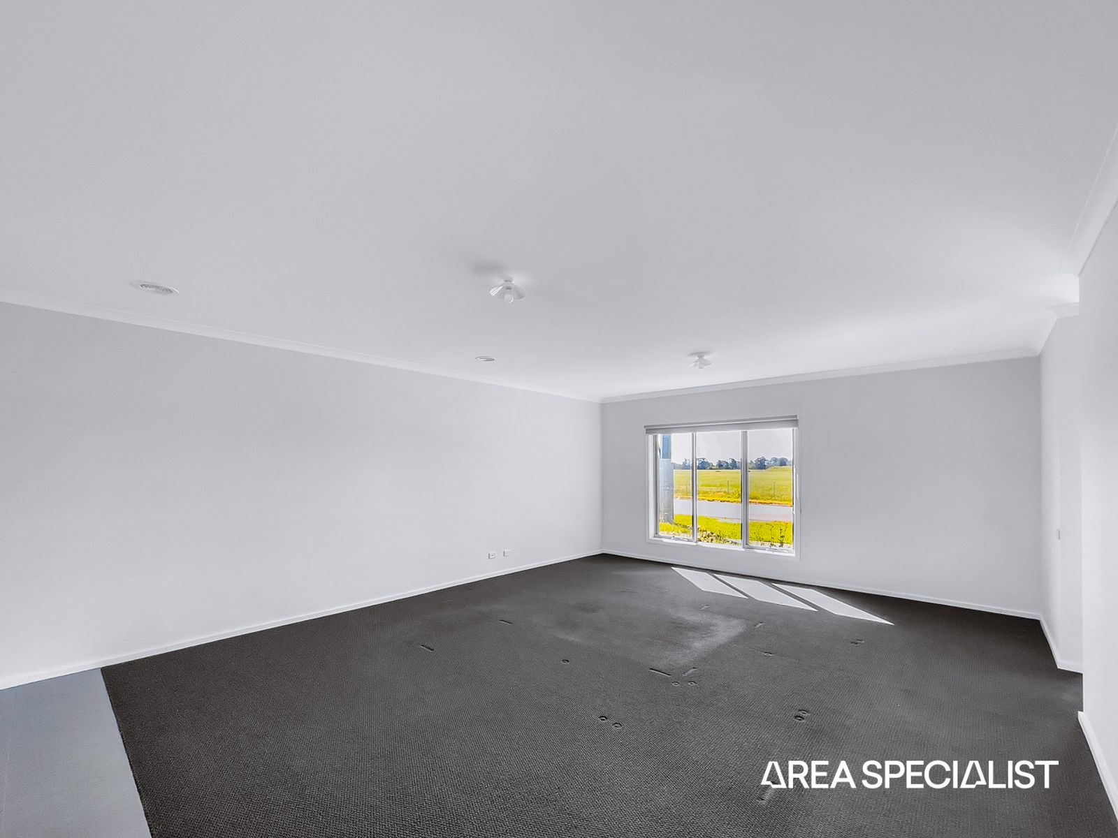 8 Bambury Close, Koo Wee Rup, Koo Wee Rup - Thumbnail 4