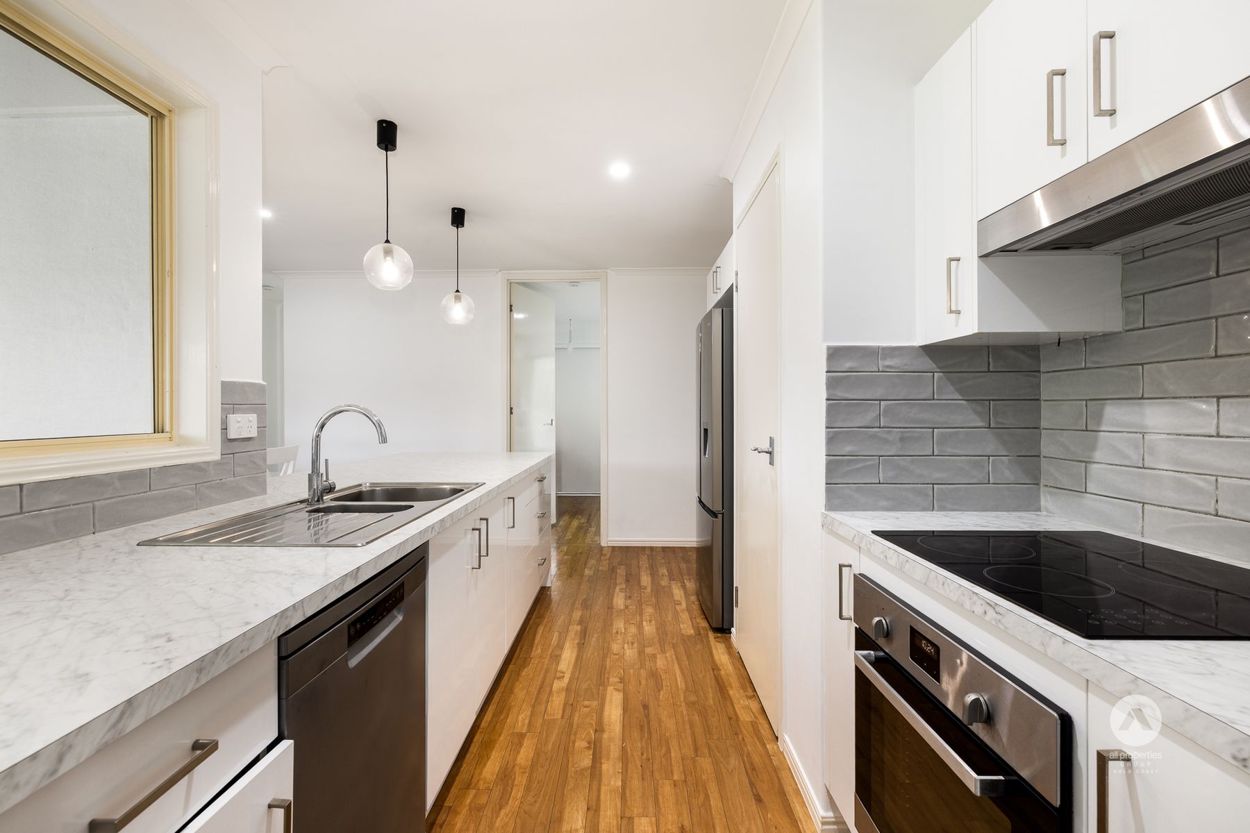 8 Mona Court, Oxenford QLD 4210, Oxenford - Thumbnail 6