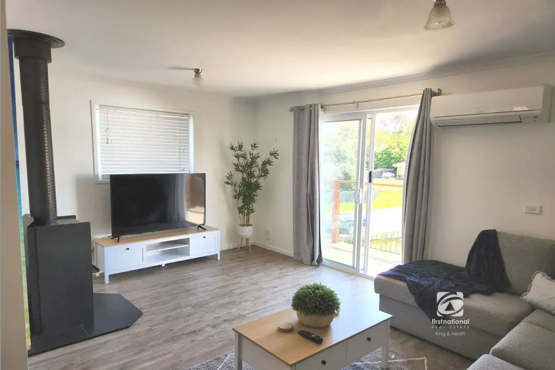 12 Panoramic Drive, Lakes Entrance VIC 3909, Lakes Entrance - Thumbnail 7
