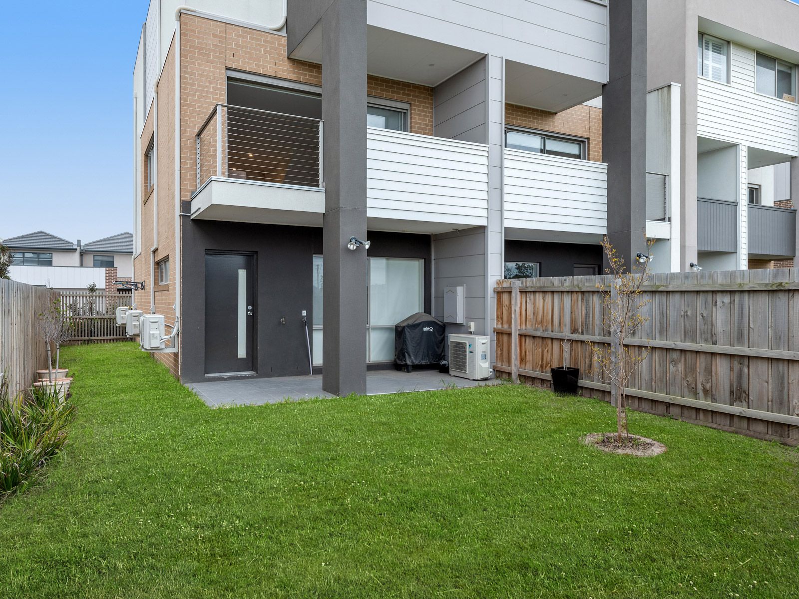 8 Barncroft Crescent, Keysborough, VIC 3173, Keysborough - Thumbnail 2