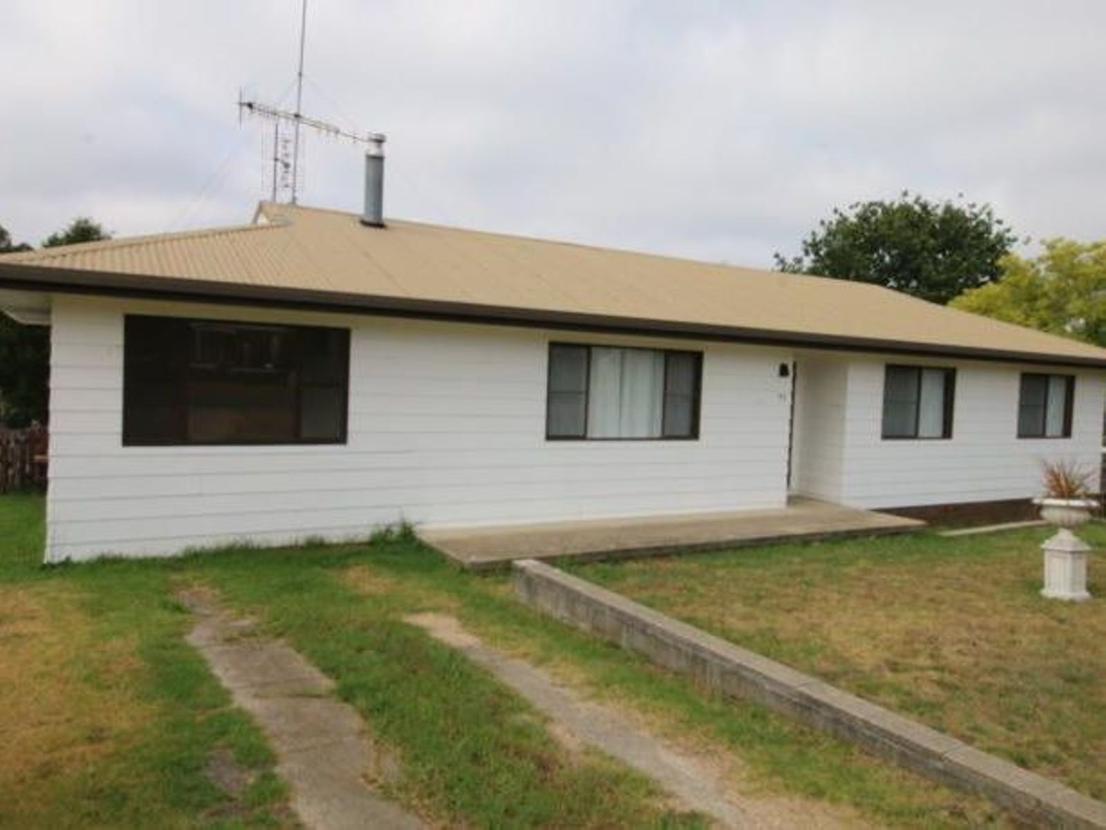 95 Martin Street, Tenterfield NSW 2372